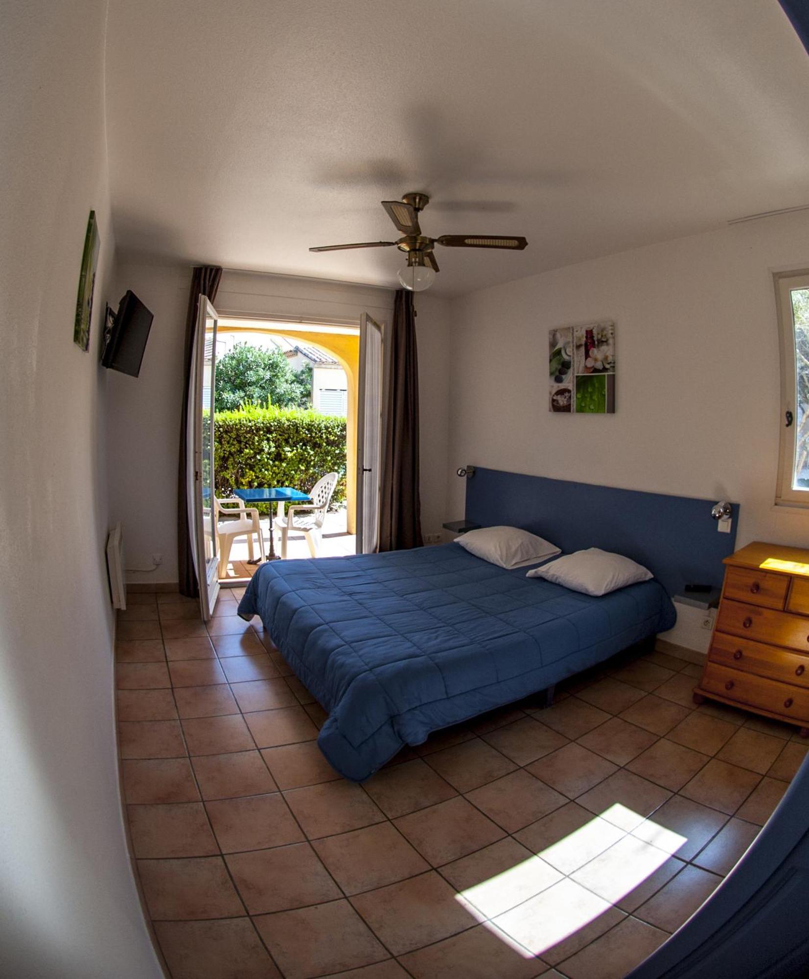 Studio Unfurnished Juliet Balcony or Terrace
