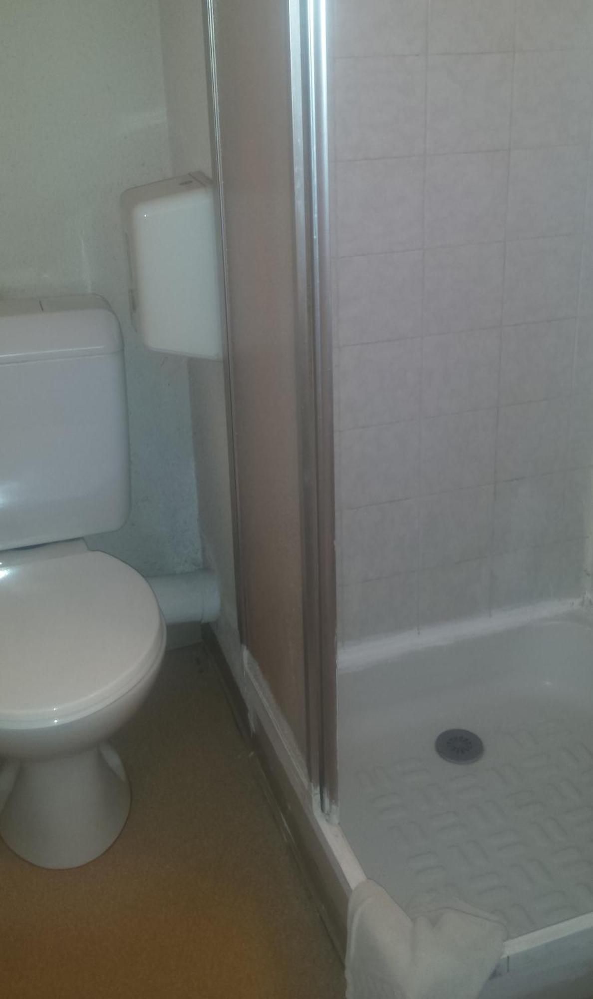 Comfort Single Room Shower