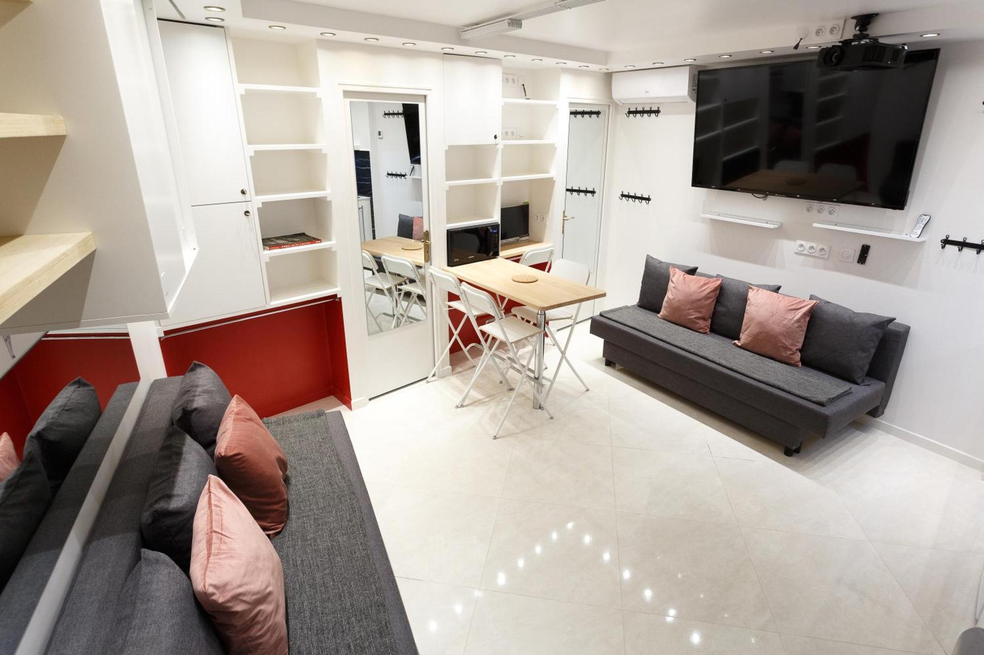Deluxe Apartment