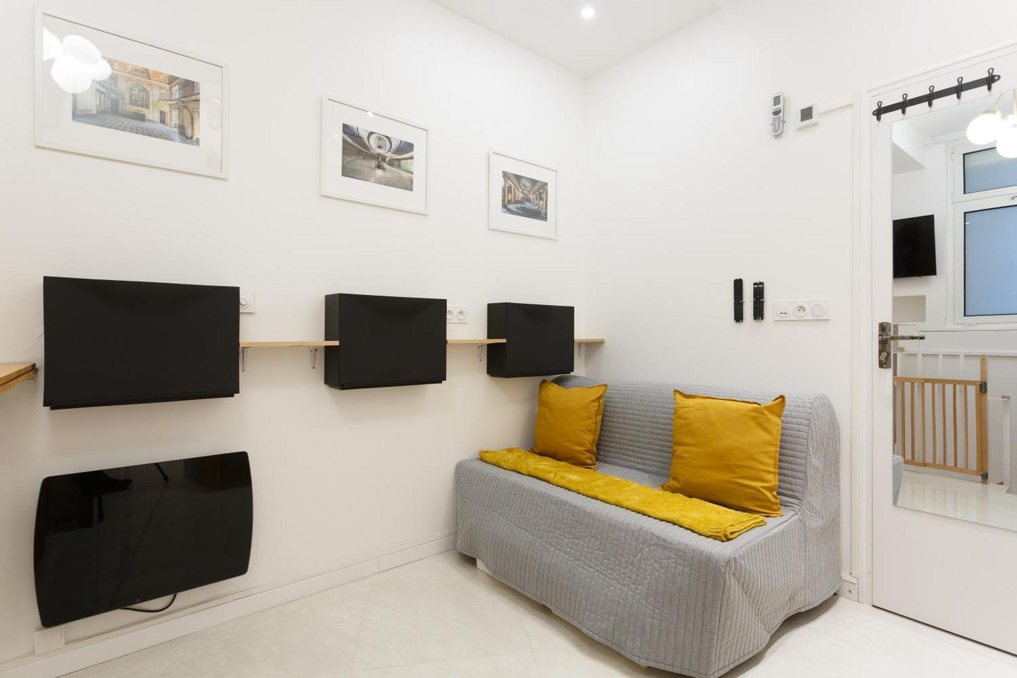 Deluxe Apartment