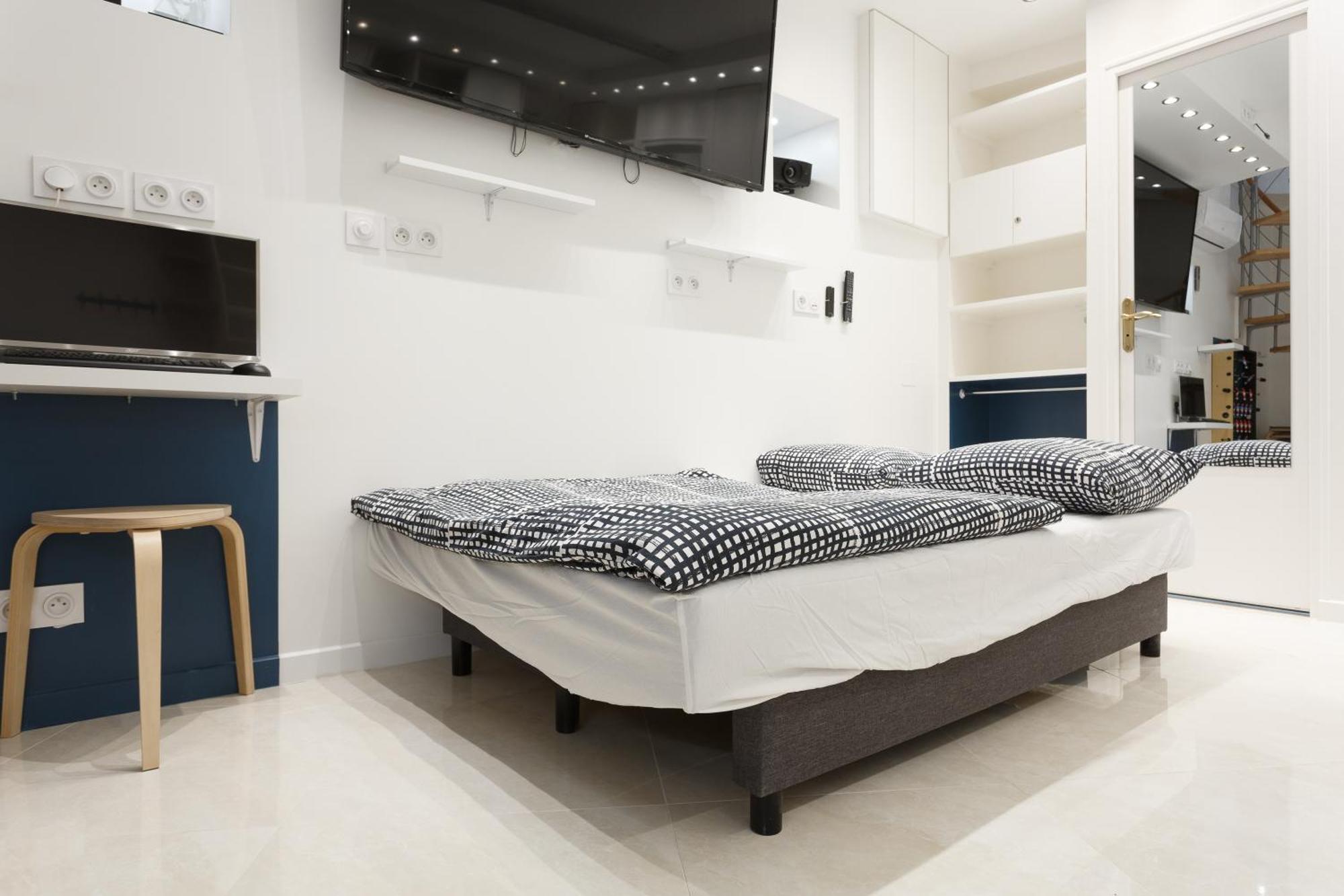 Deluxe Apartment