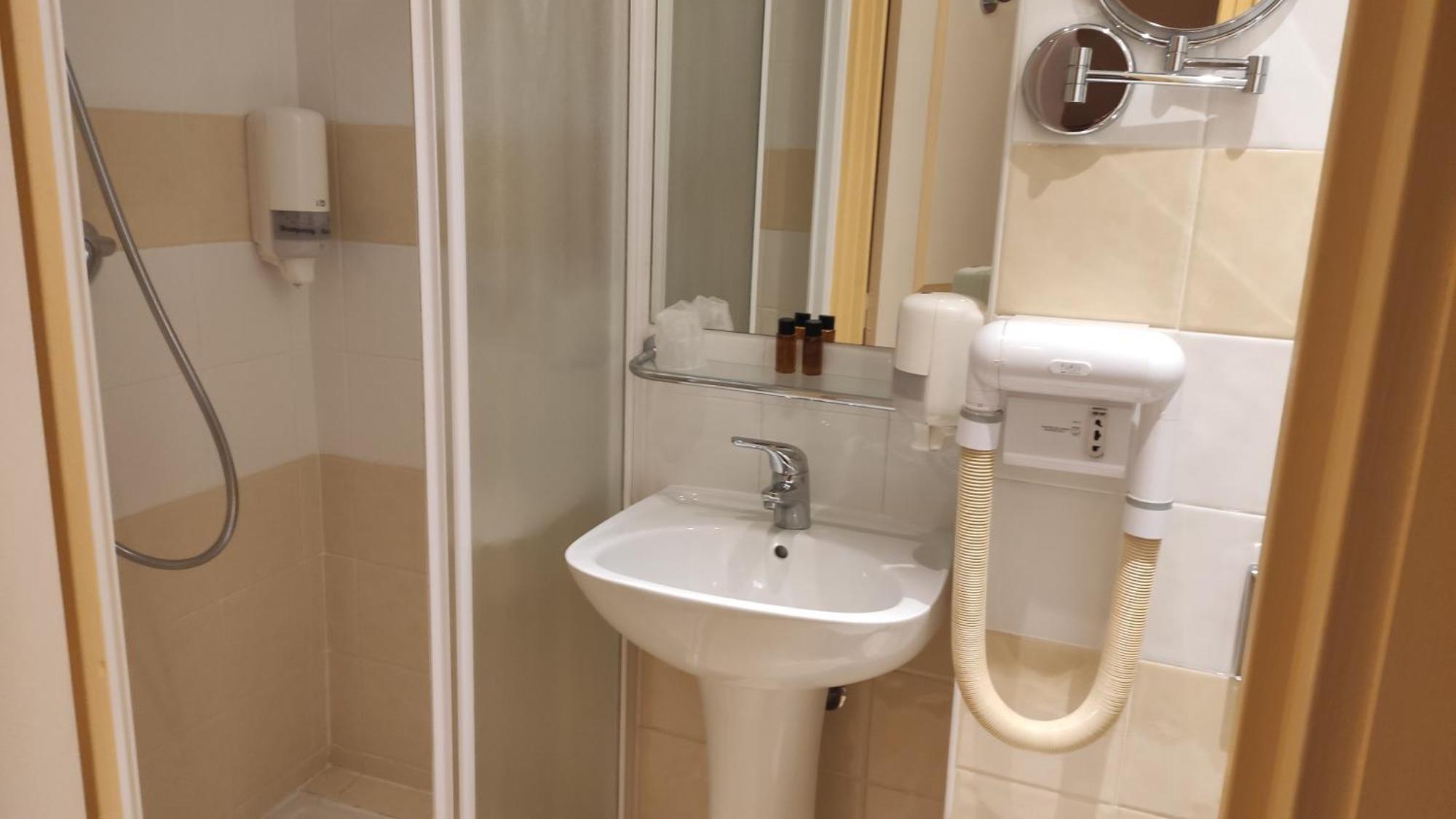 Small Single Room