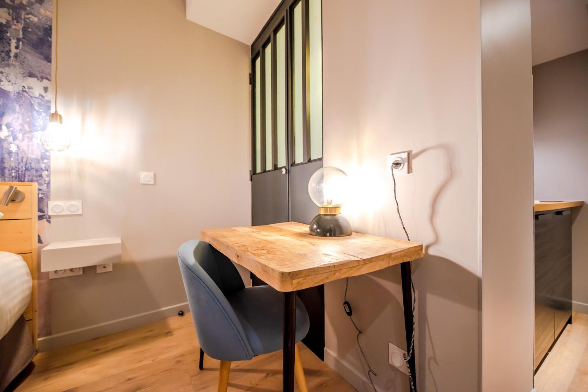 Deluxe Studio
