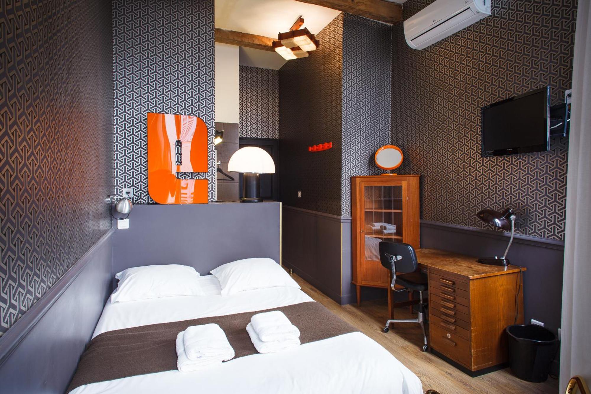 Double Room Private Bathroom