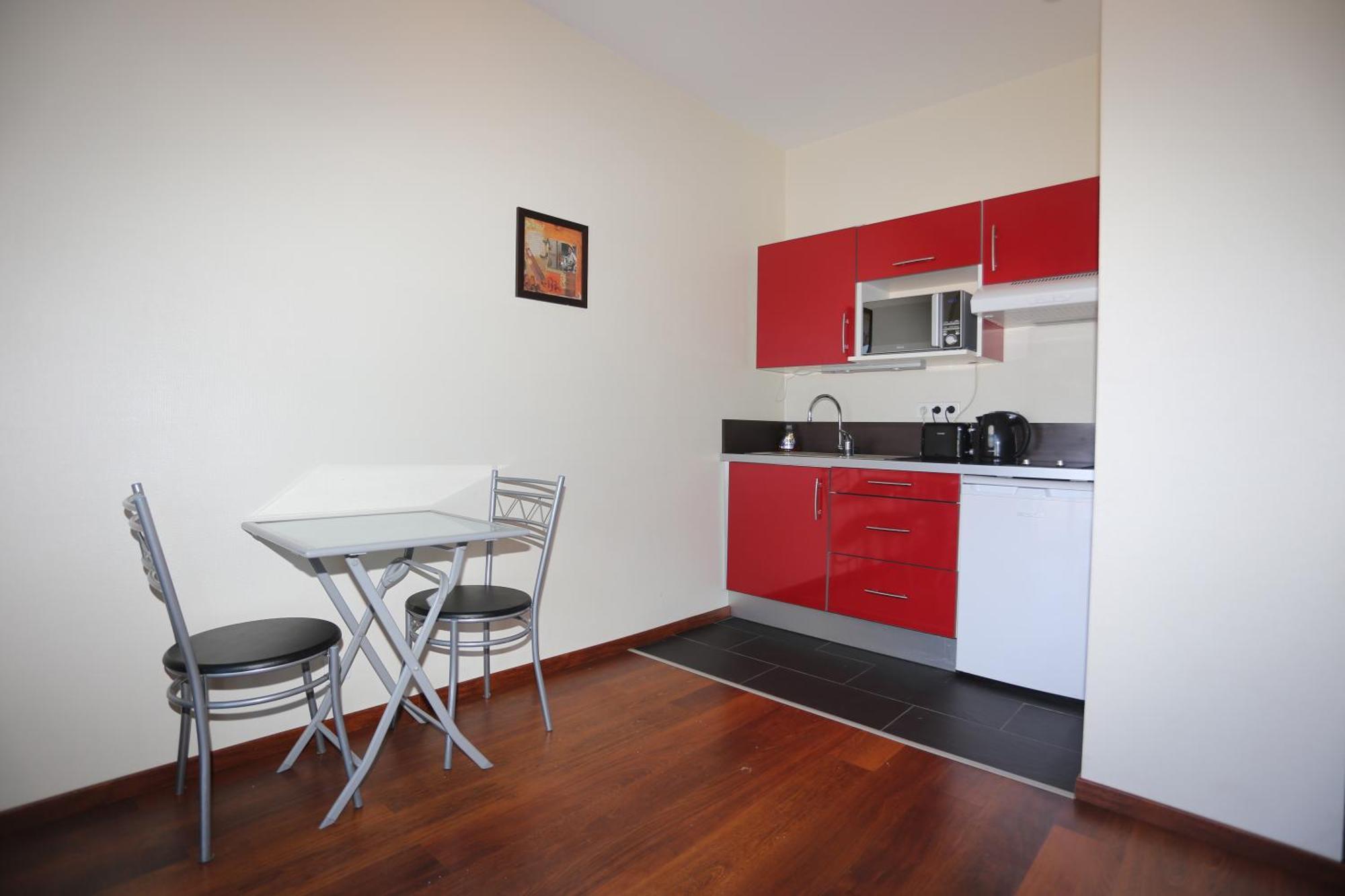 One-Bedroom Apartment Terrace Sea View