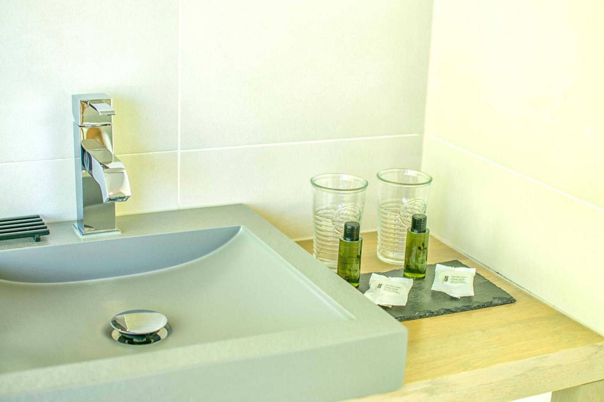 Superior Double or Twin Room Terrace 2