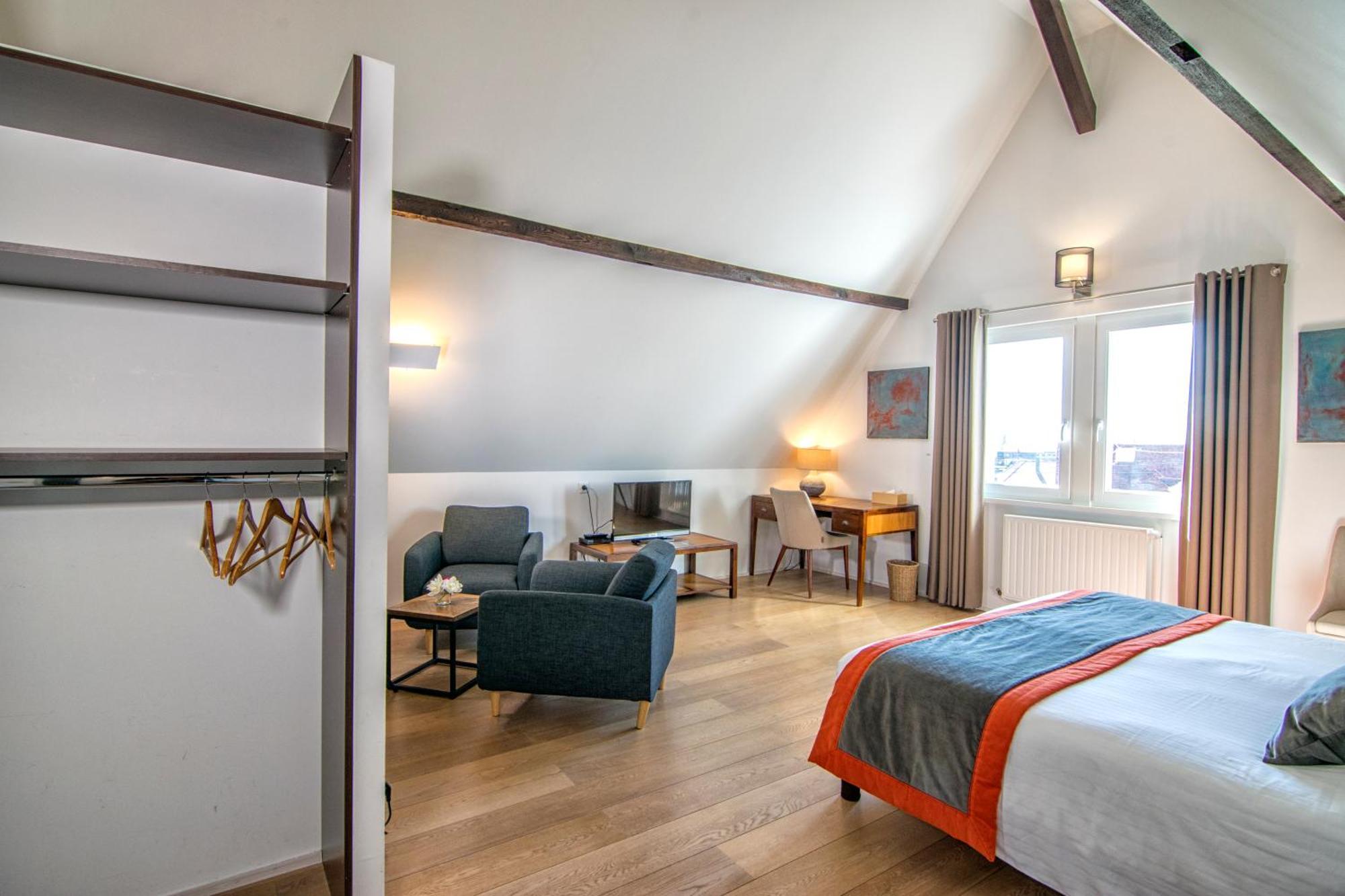 Deluxe Double or Twin Room