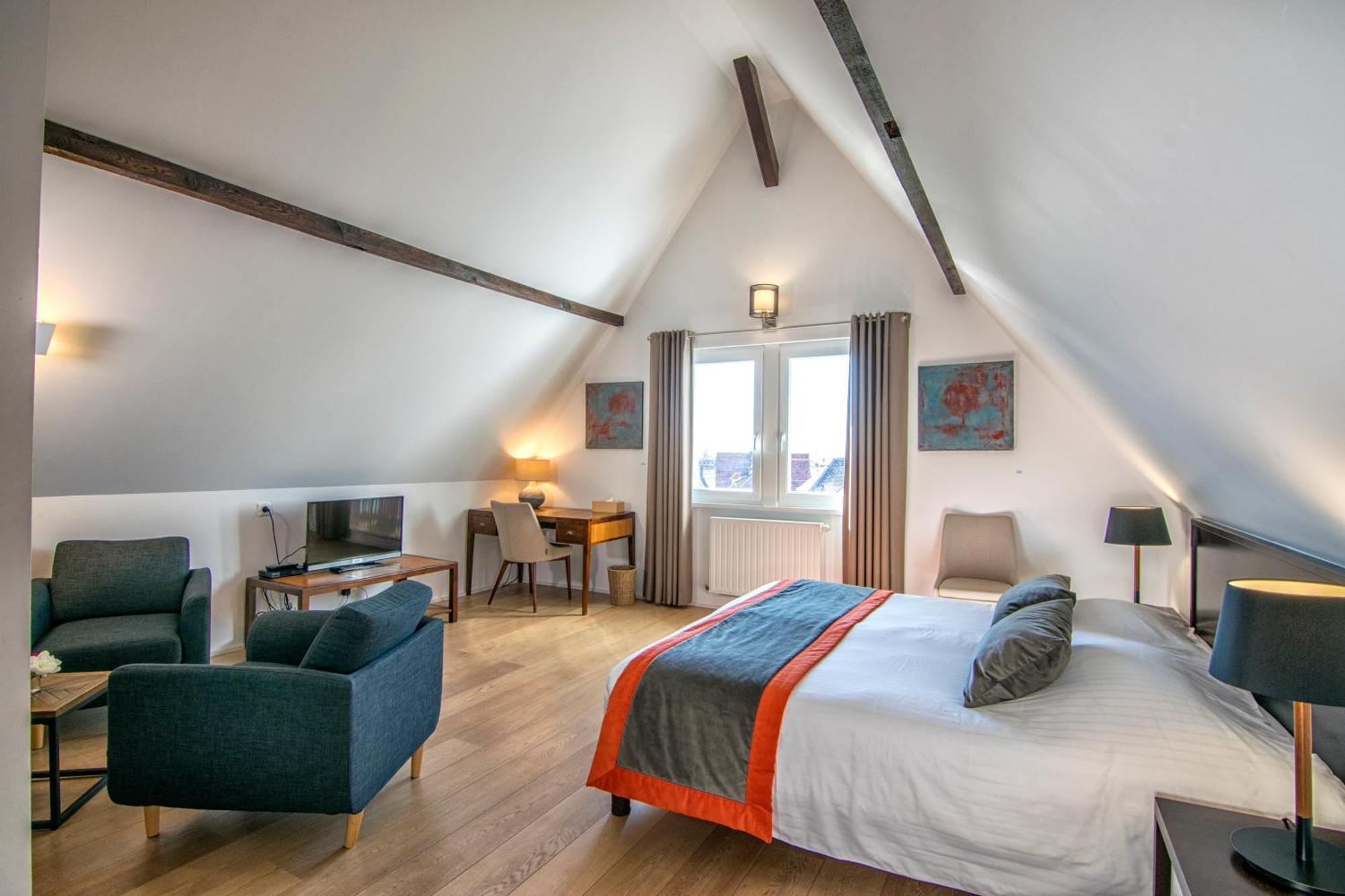 Deluxe Double or Twin Room