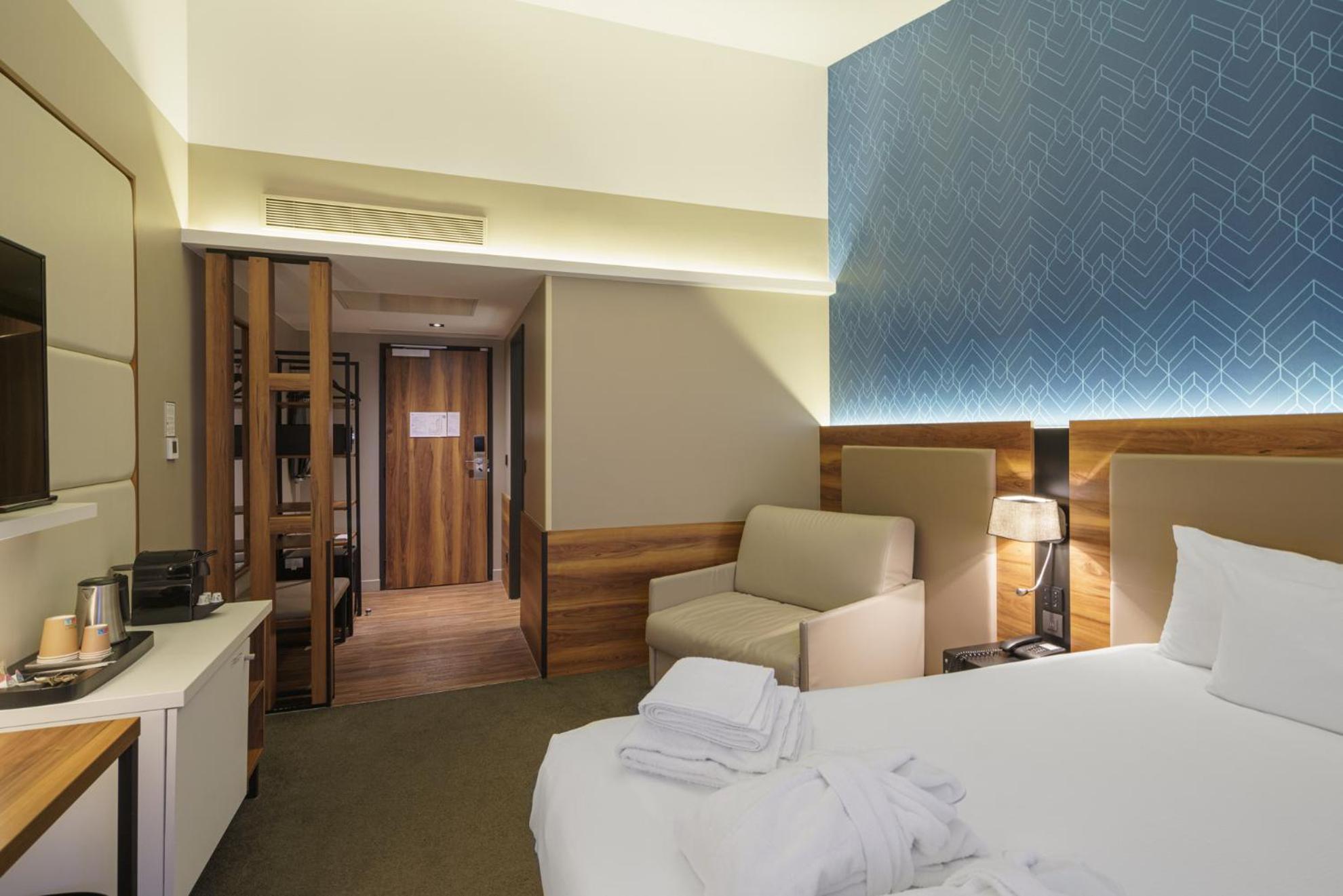 Premium Triple Room