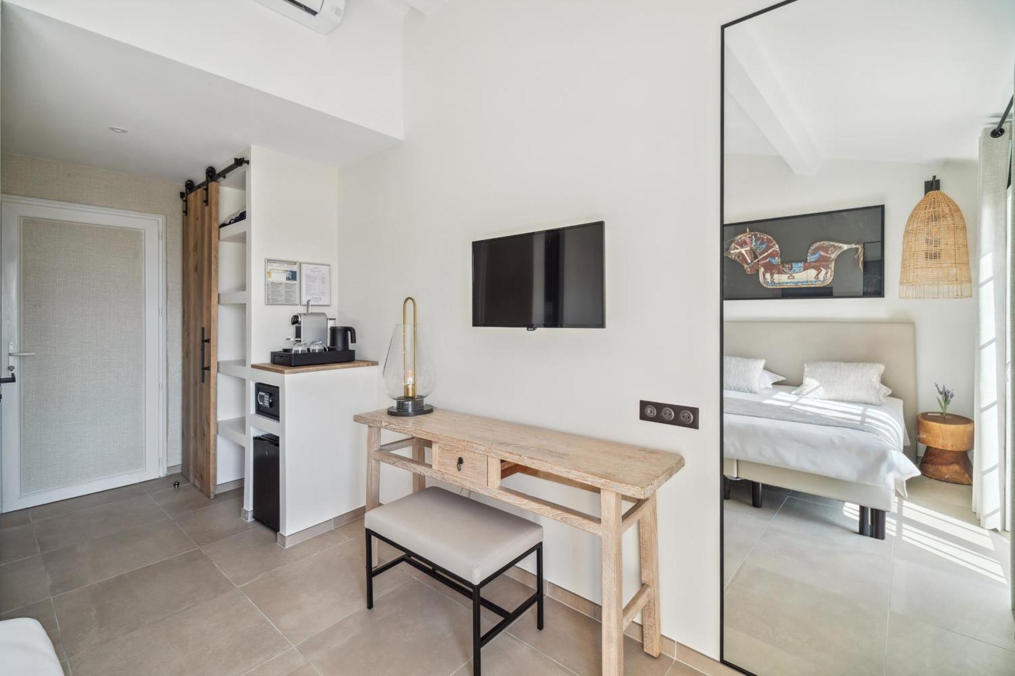 Superior Double Room Balcony Sea View