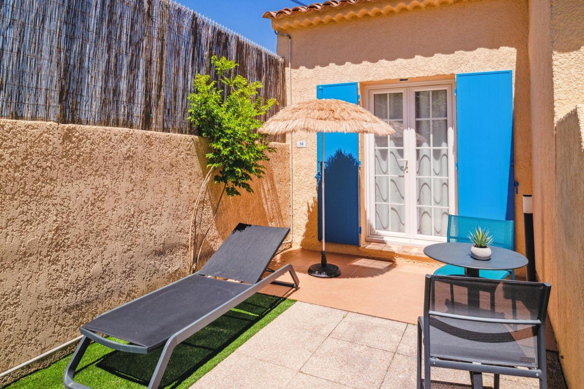 Standard Double Room Terrace Garden view