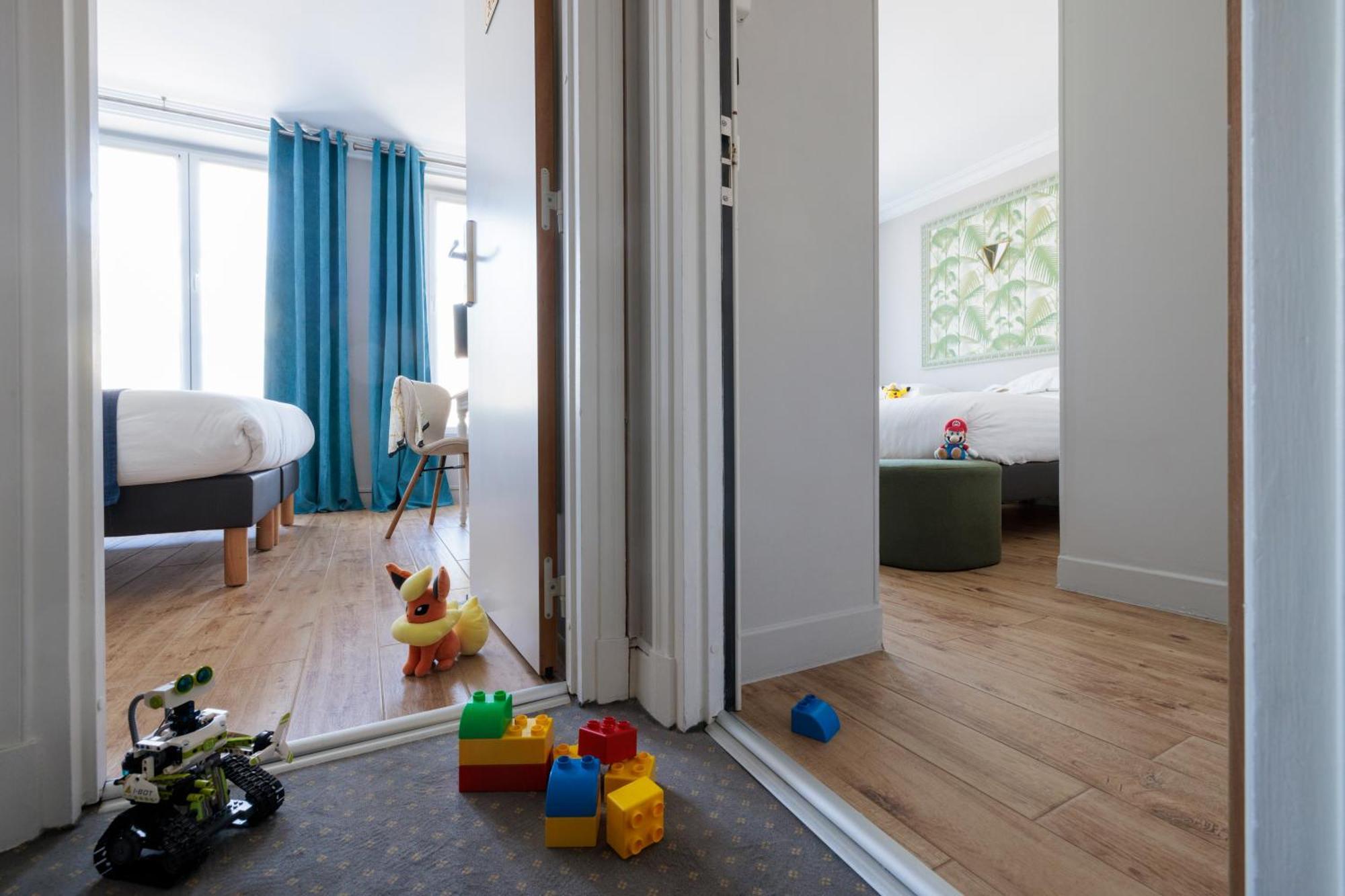 Two Connecting Double Rooms