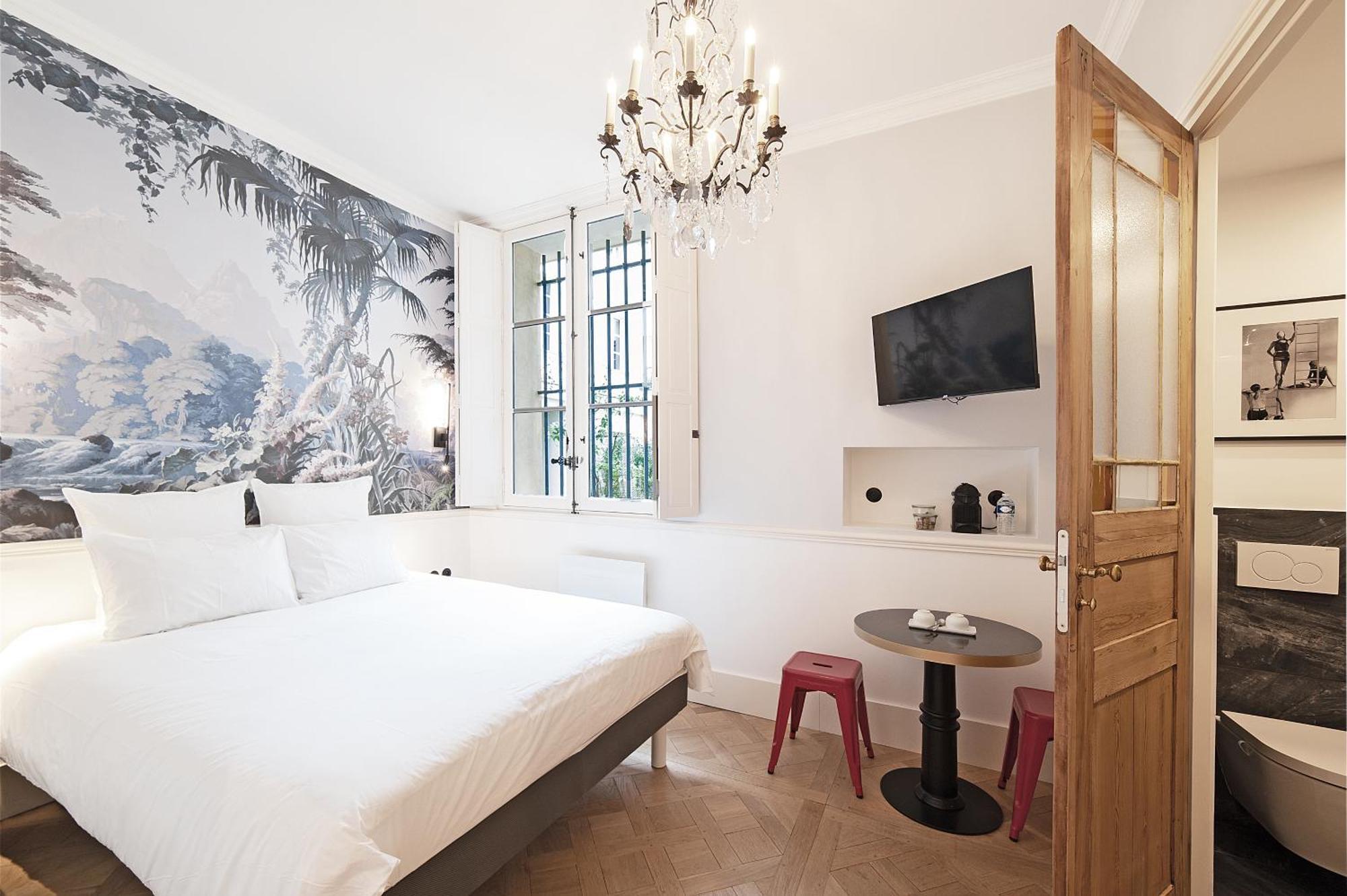 Double Room Private Bathroom