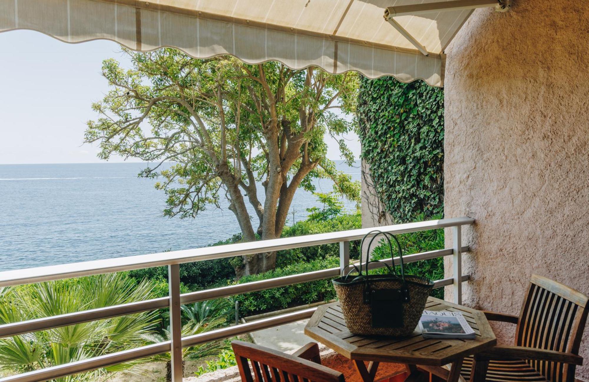 Standard Triple Room Sea View