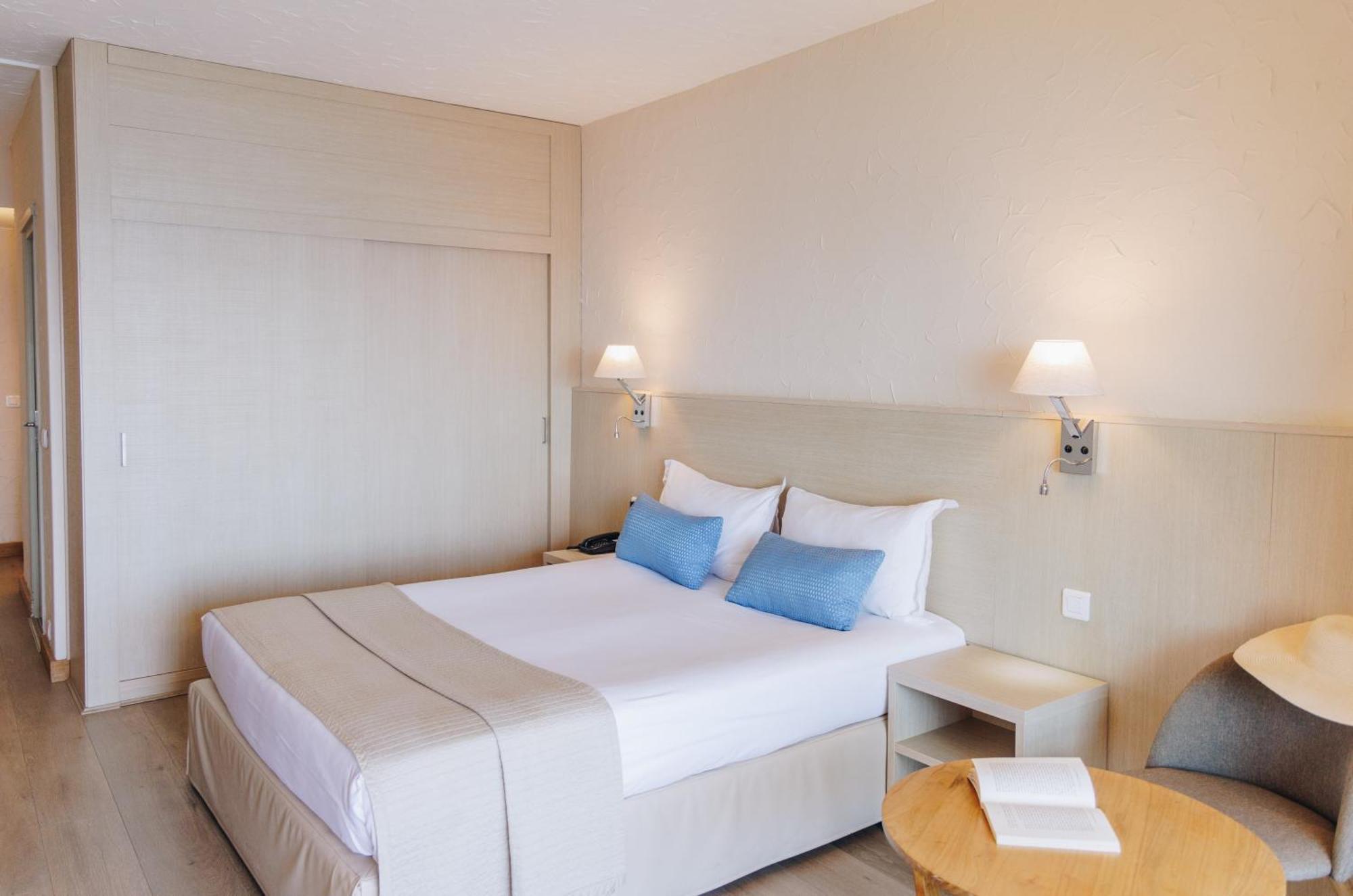 Standard Double or Twin Room Sea View