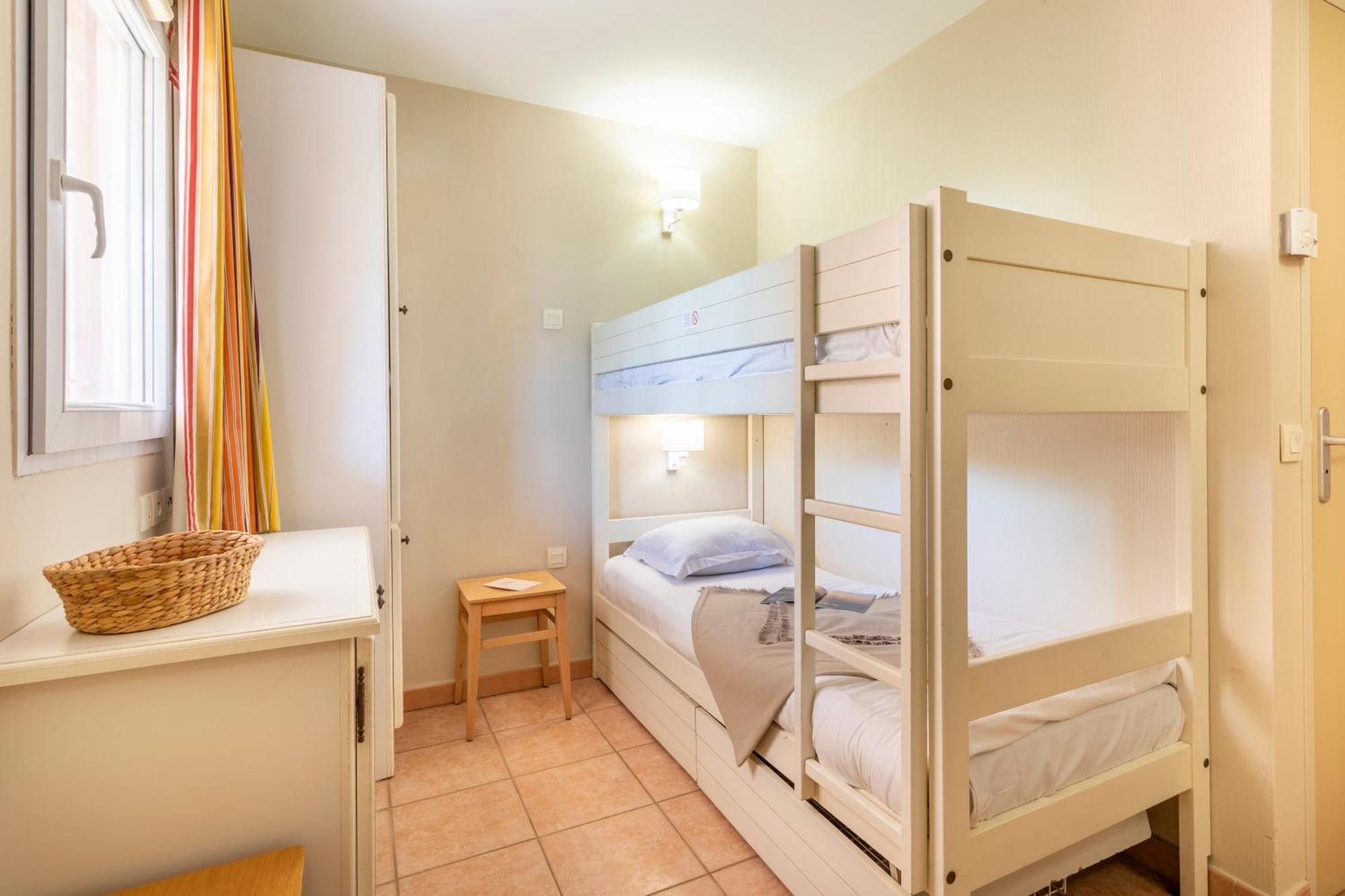 Studio Sleeping Alcove Air Conditioning Terrace Ground Floor
