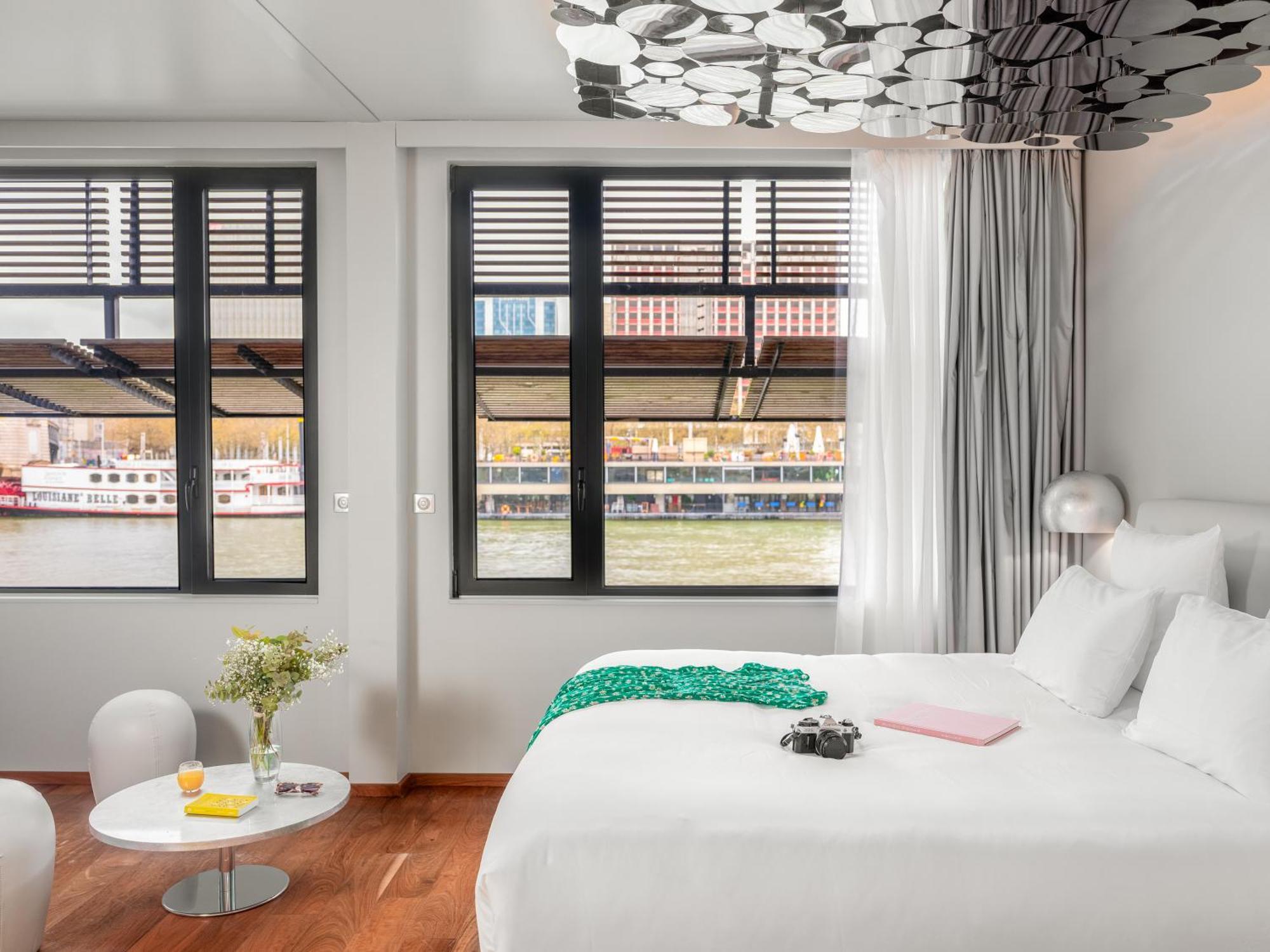 Designer Silver Suite