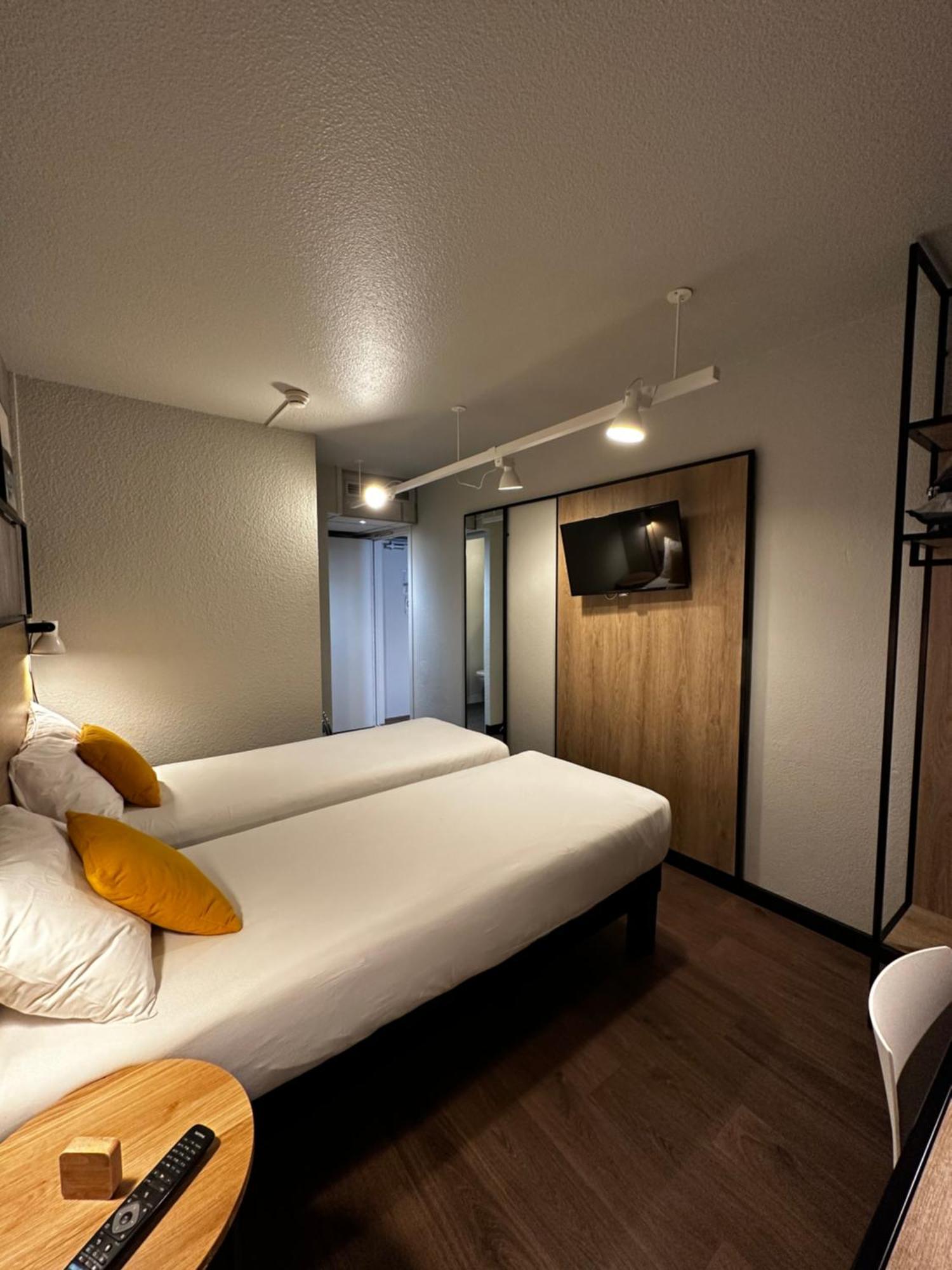 Two Connecting Double Rooms