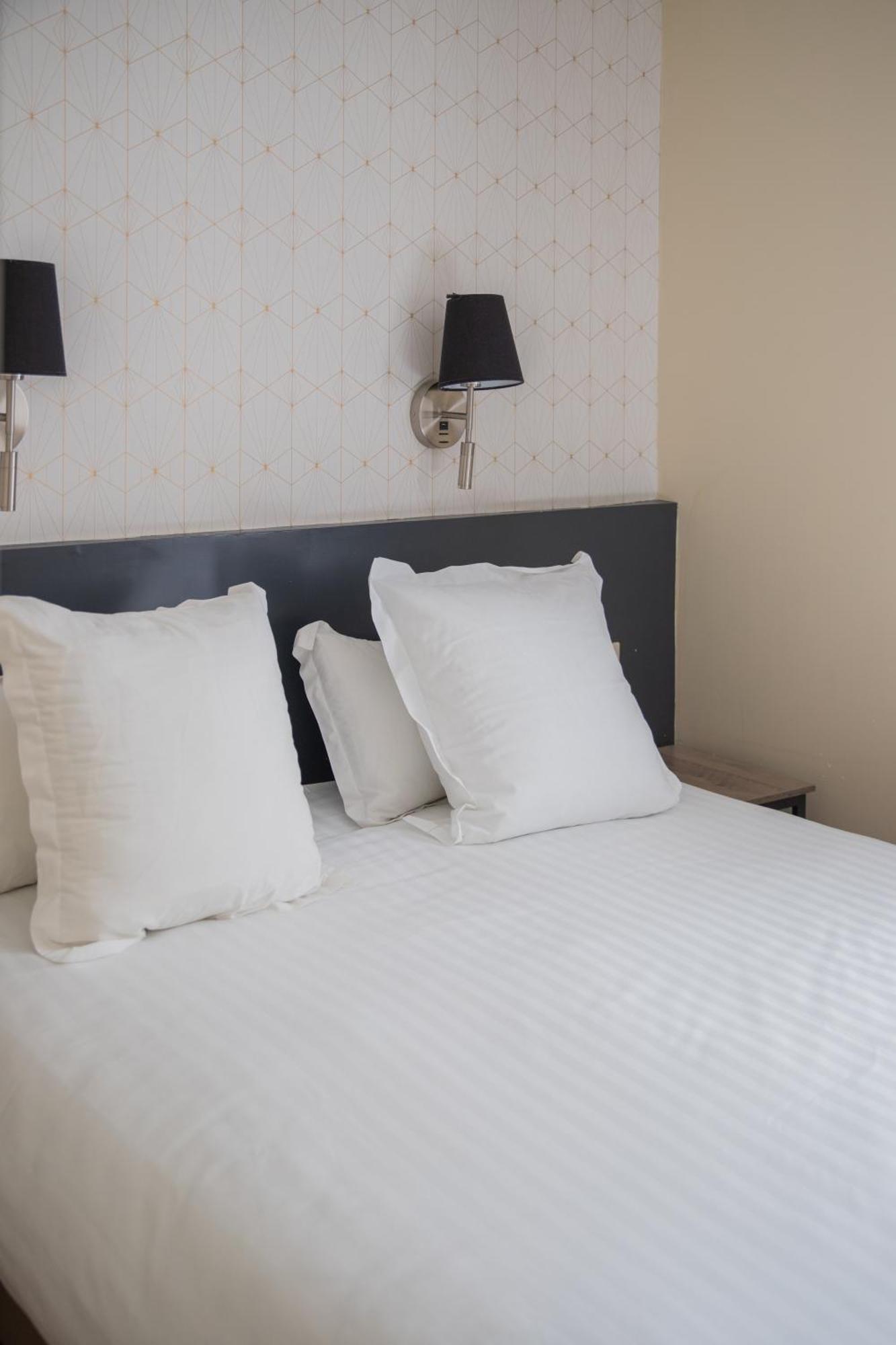 1 Double Bed