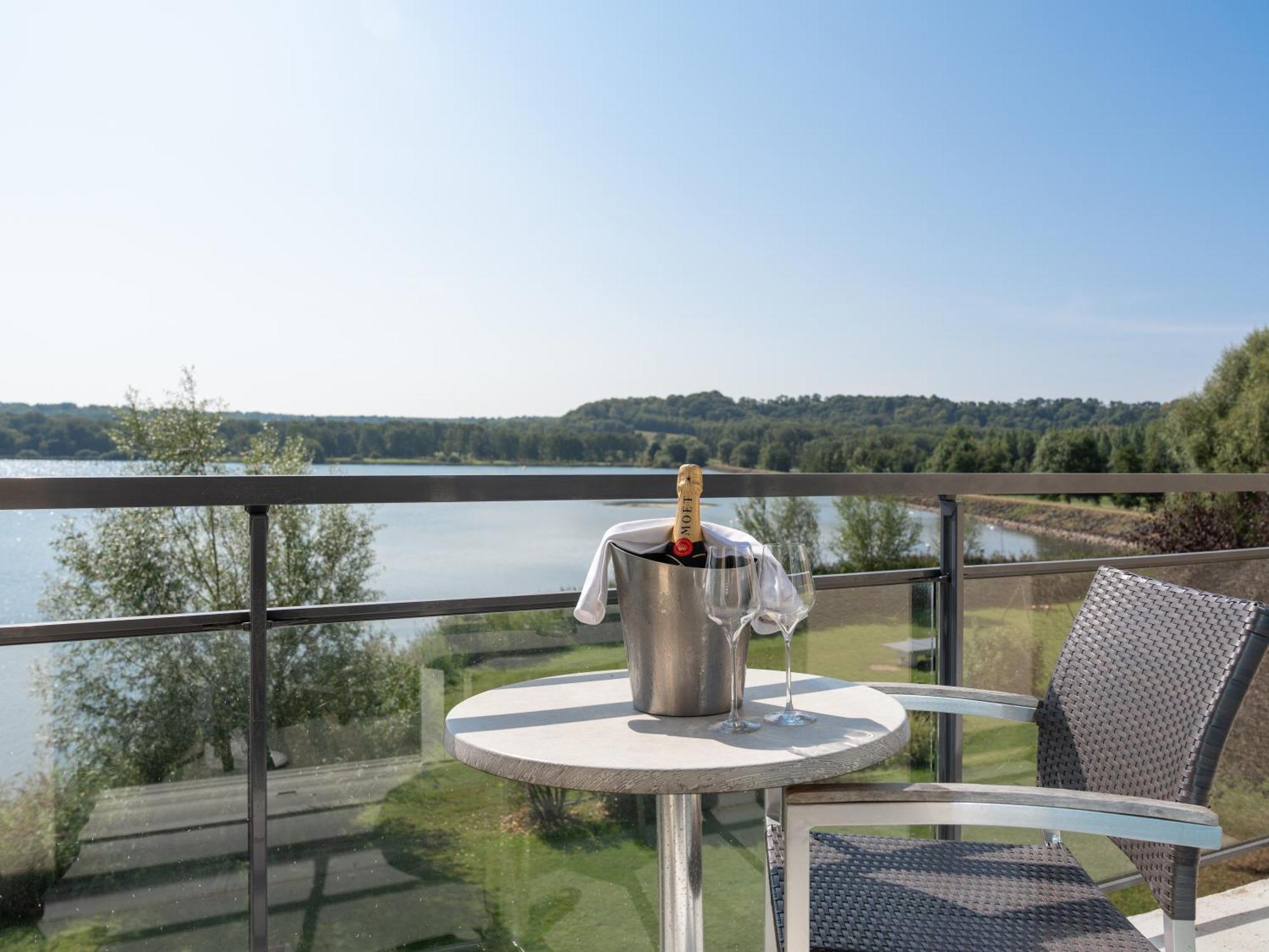Elegance Room Lake View