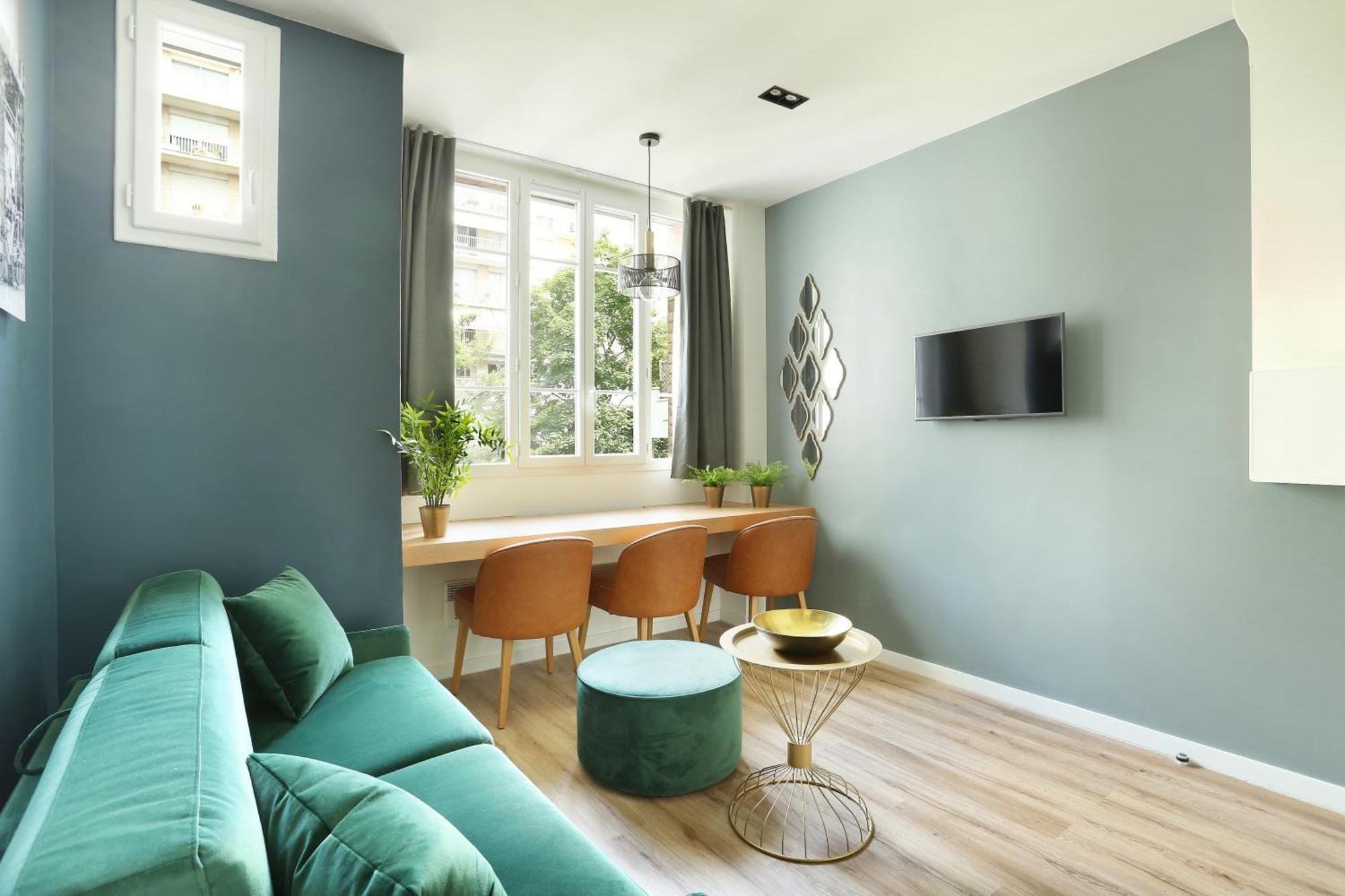 1 Bedroom Apartment Sofa Bed