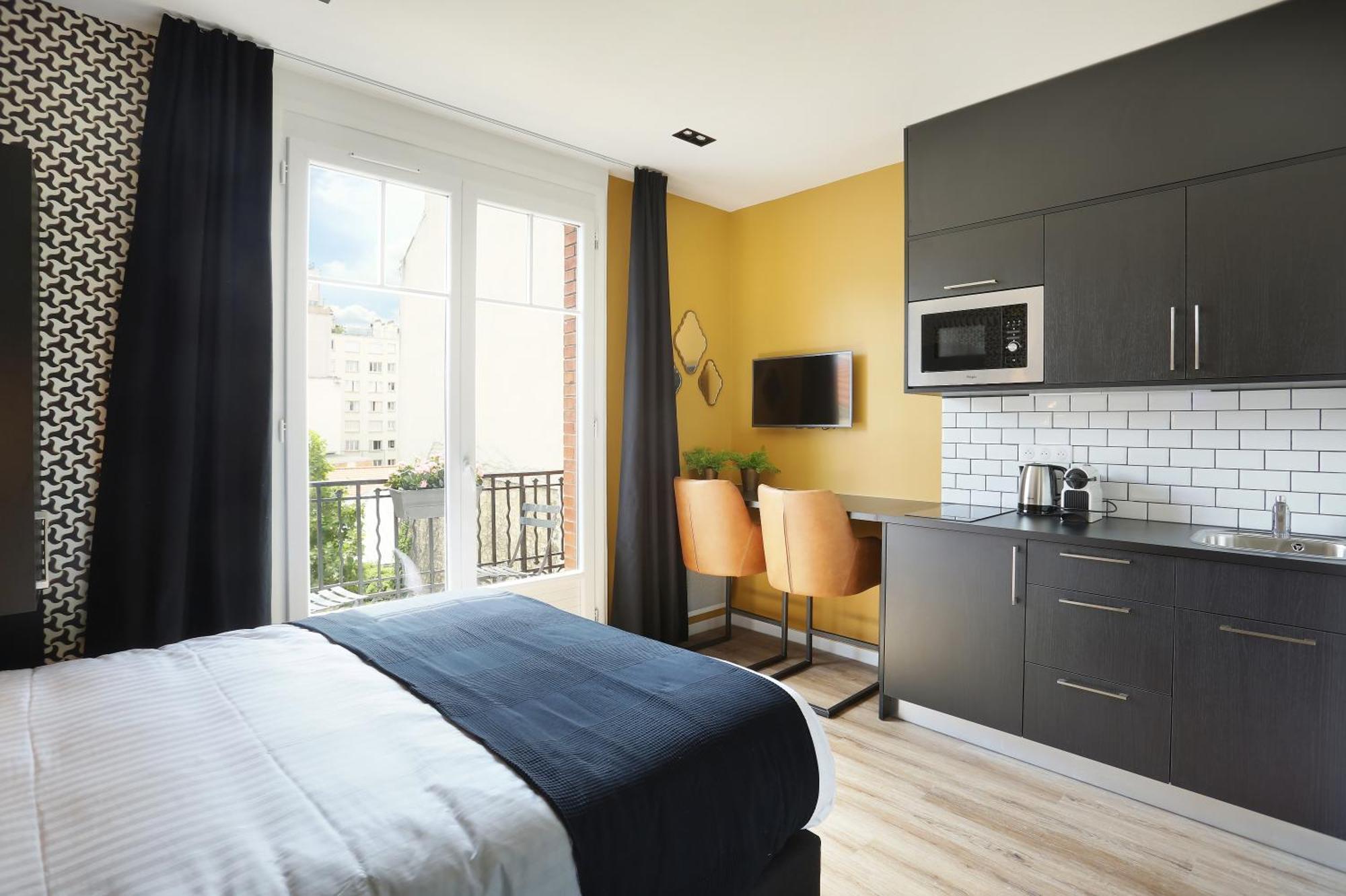 Medium Studio Kitchen Balcony