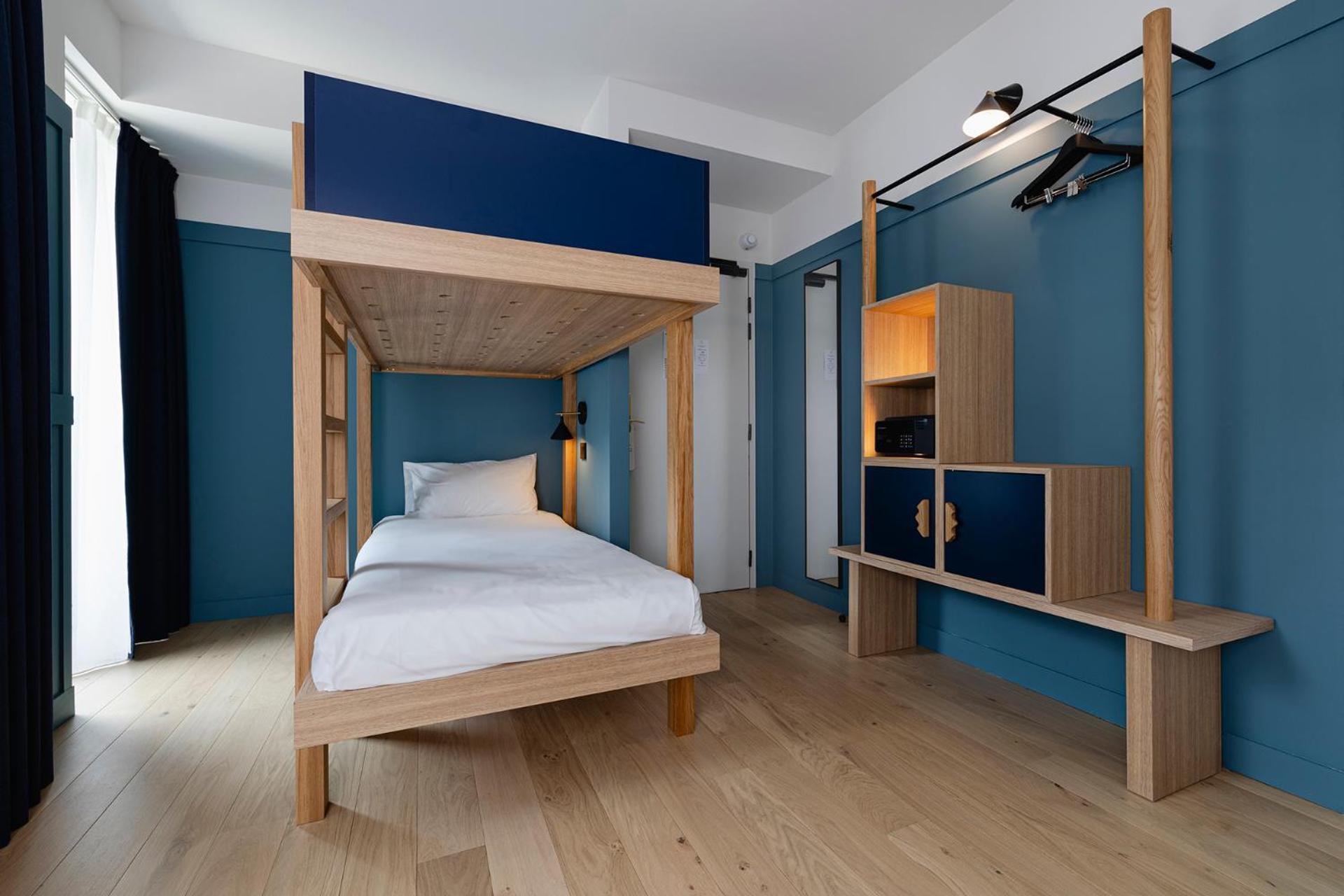 Classic Quadruple Room