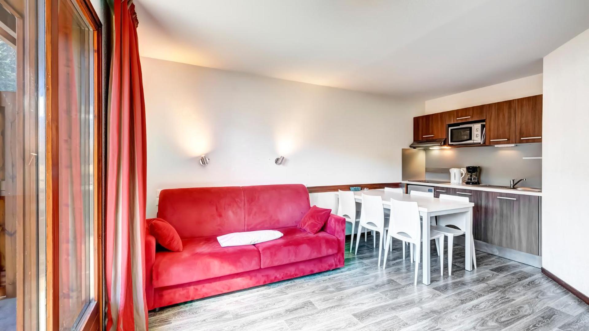 1 Bedroom Apartment sleeping area