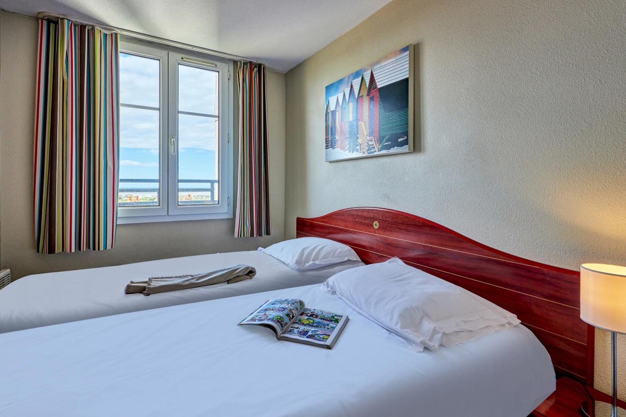 One-Bedroom Duplex Apartment Sleeping Alcove Balcony