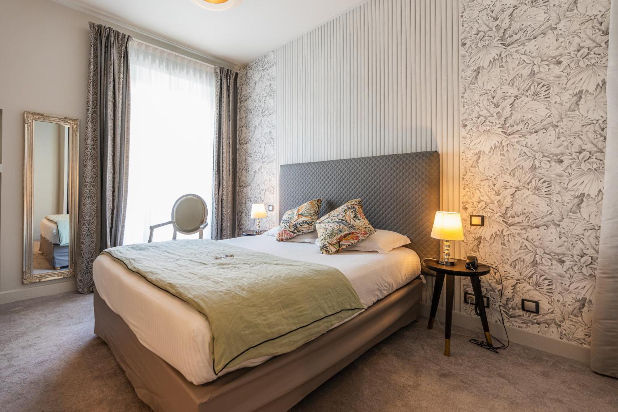 Superior Double Room City View