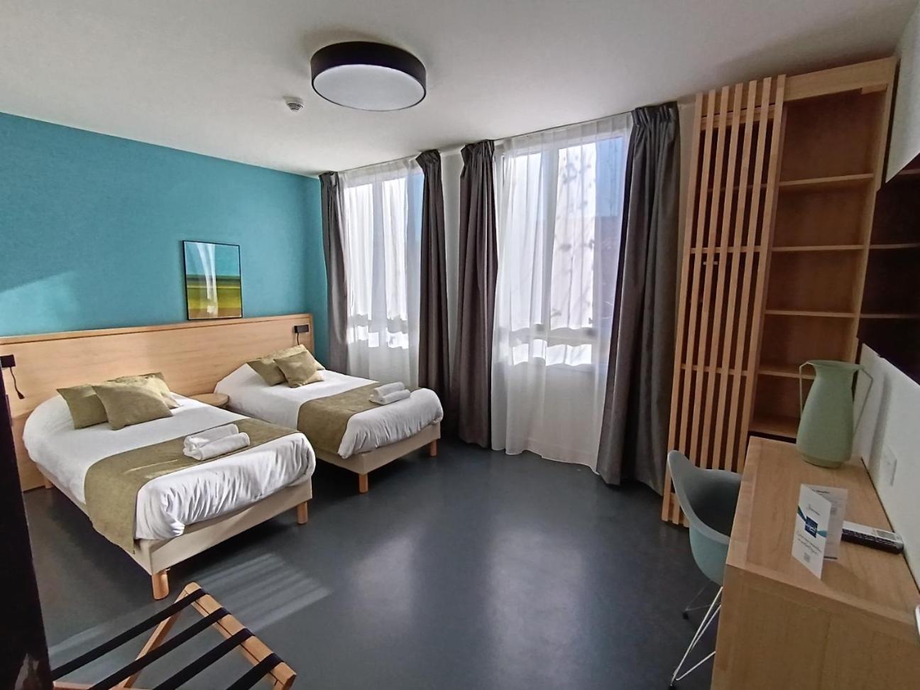 Twin Room Private Bathroom