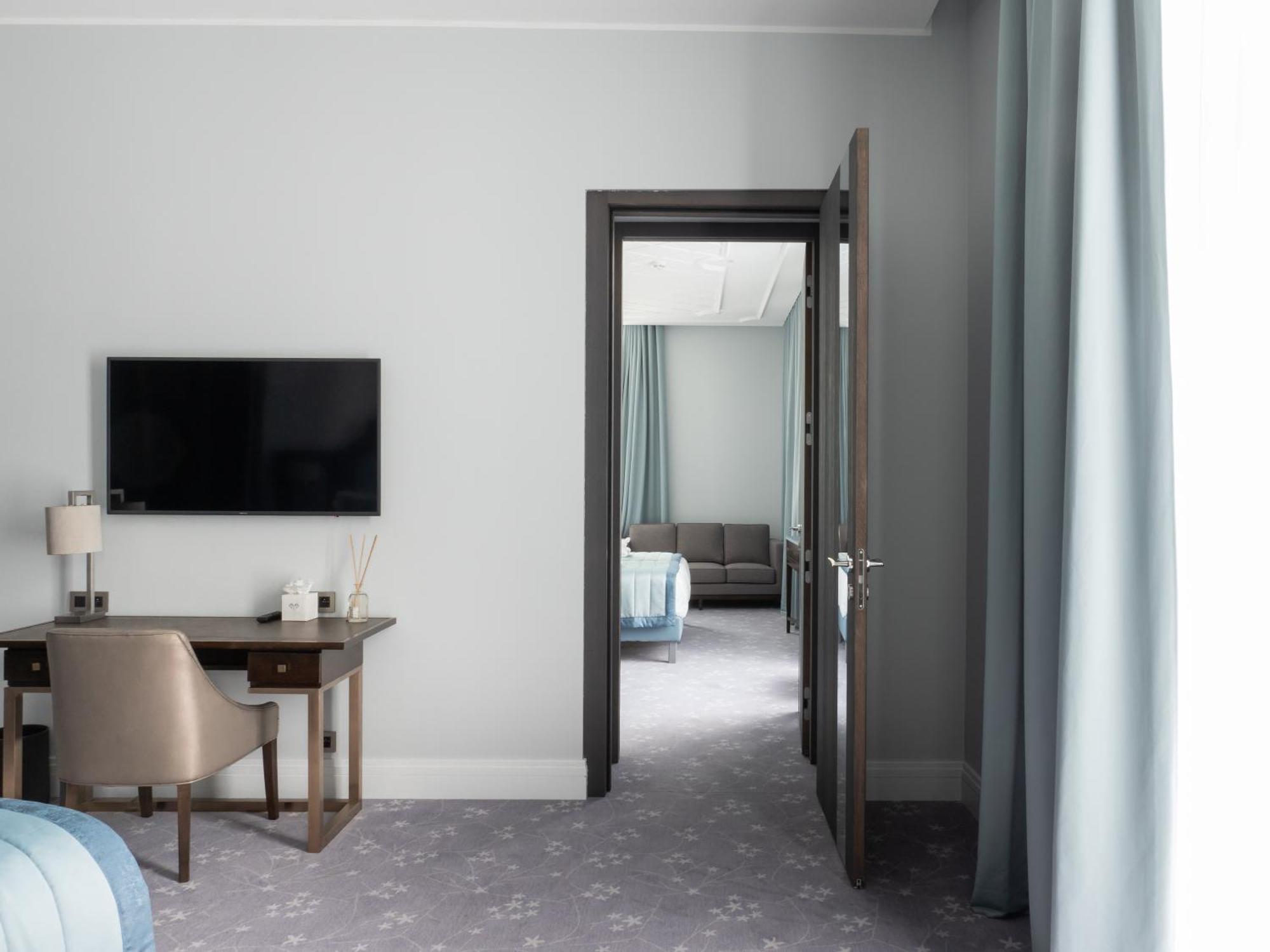 King Suite Sea View