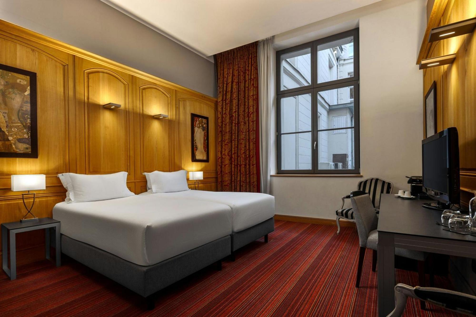 Guest room 2 Twin or Single Beds Limited view