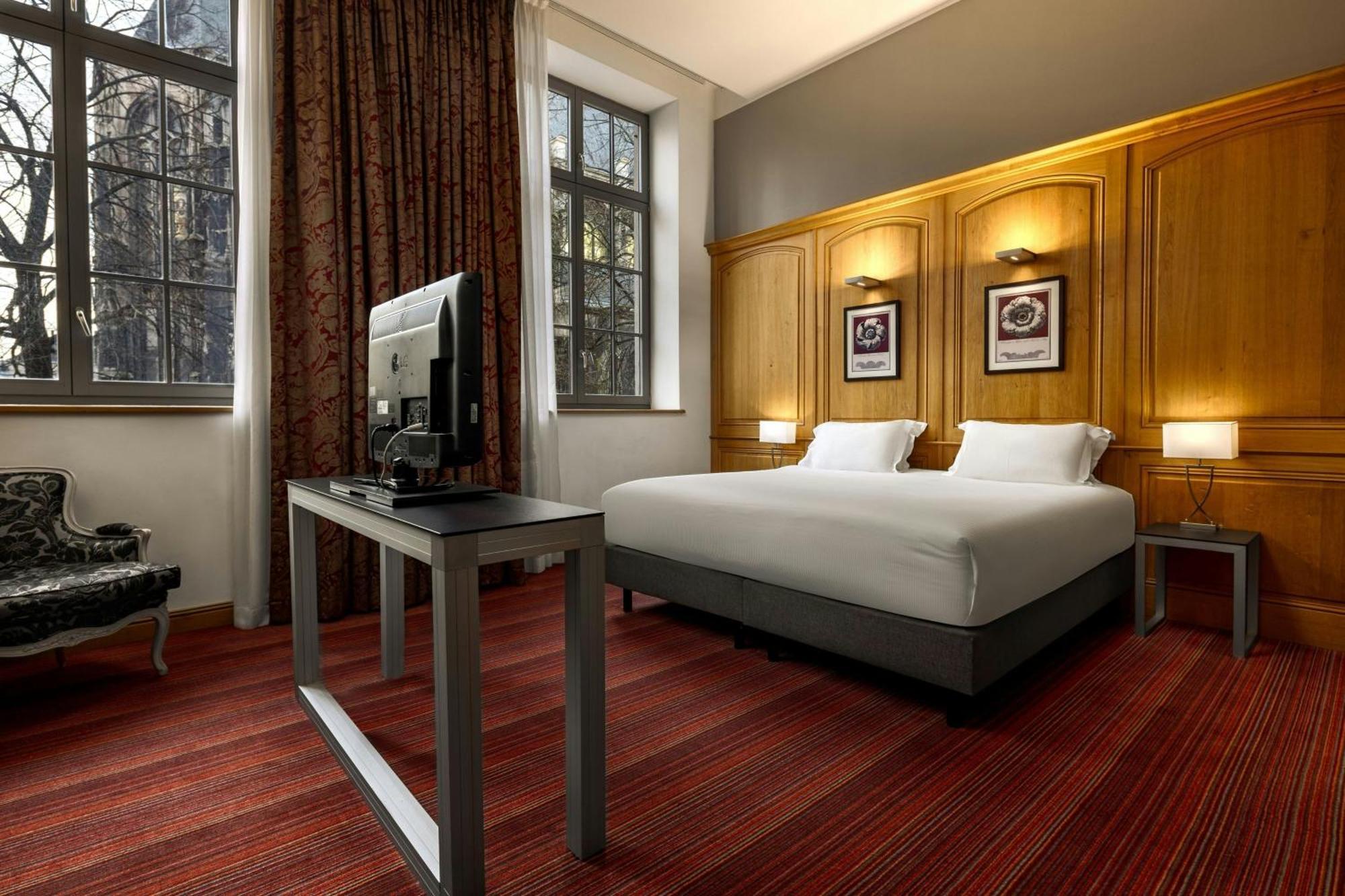 PRIVILEGE Guest room 2 Twin or Single Beds City view
