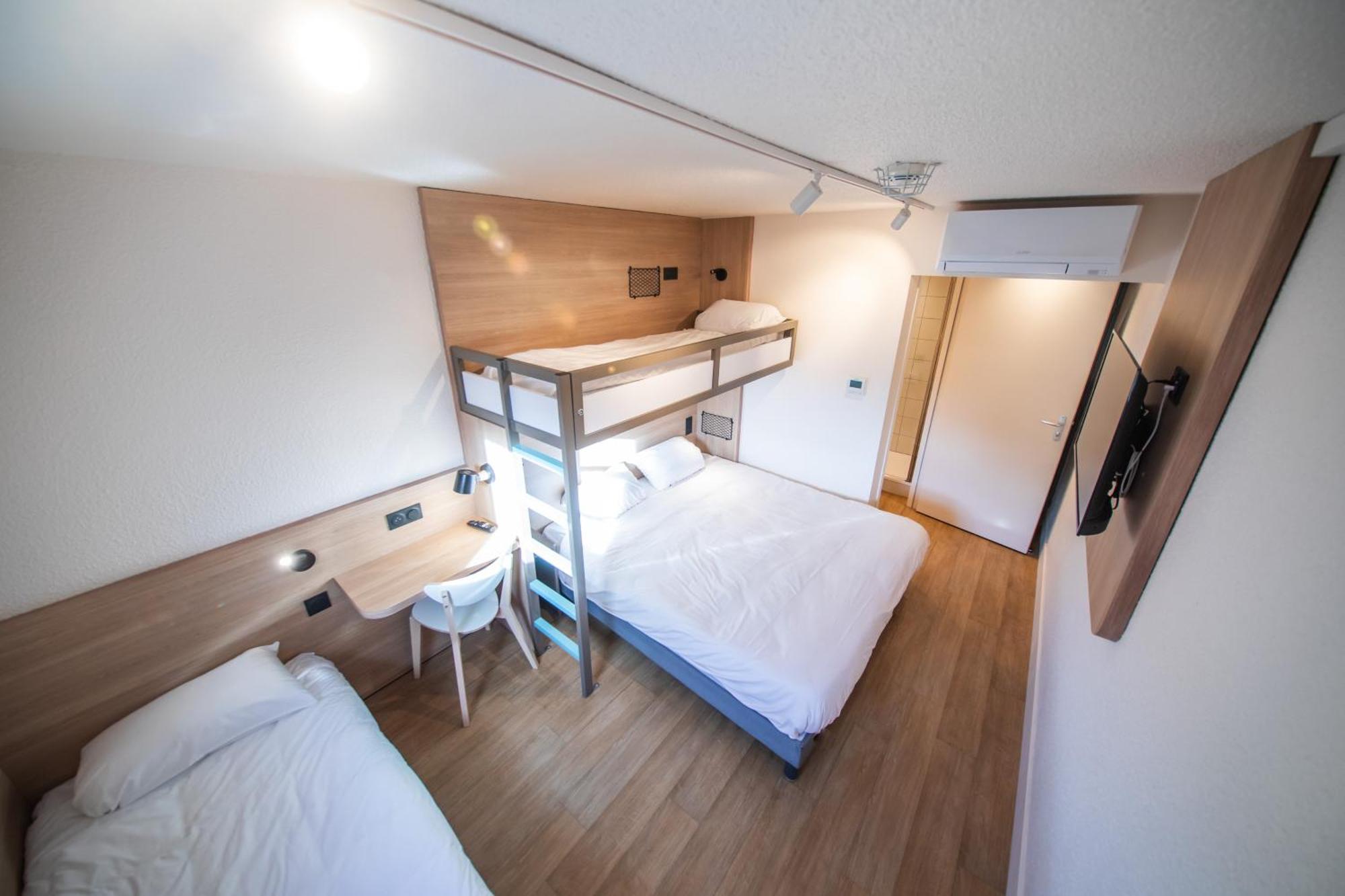 Quadruple Room 1 Double Bed 2 Single Beds