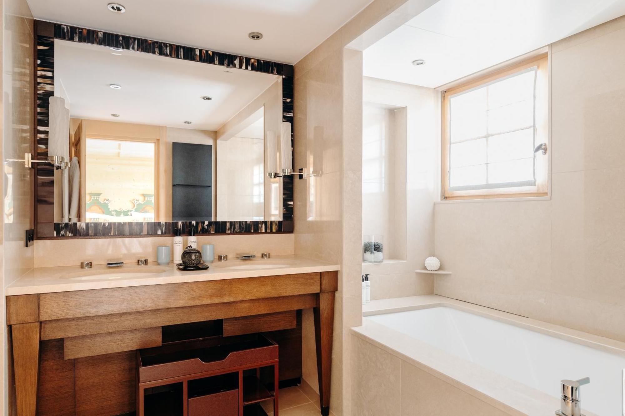 Alpine Room spa access