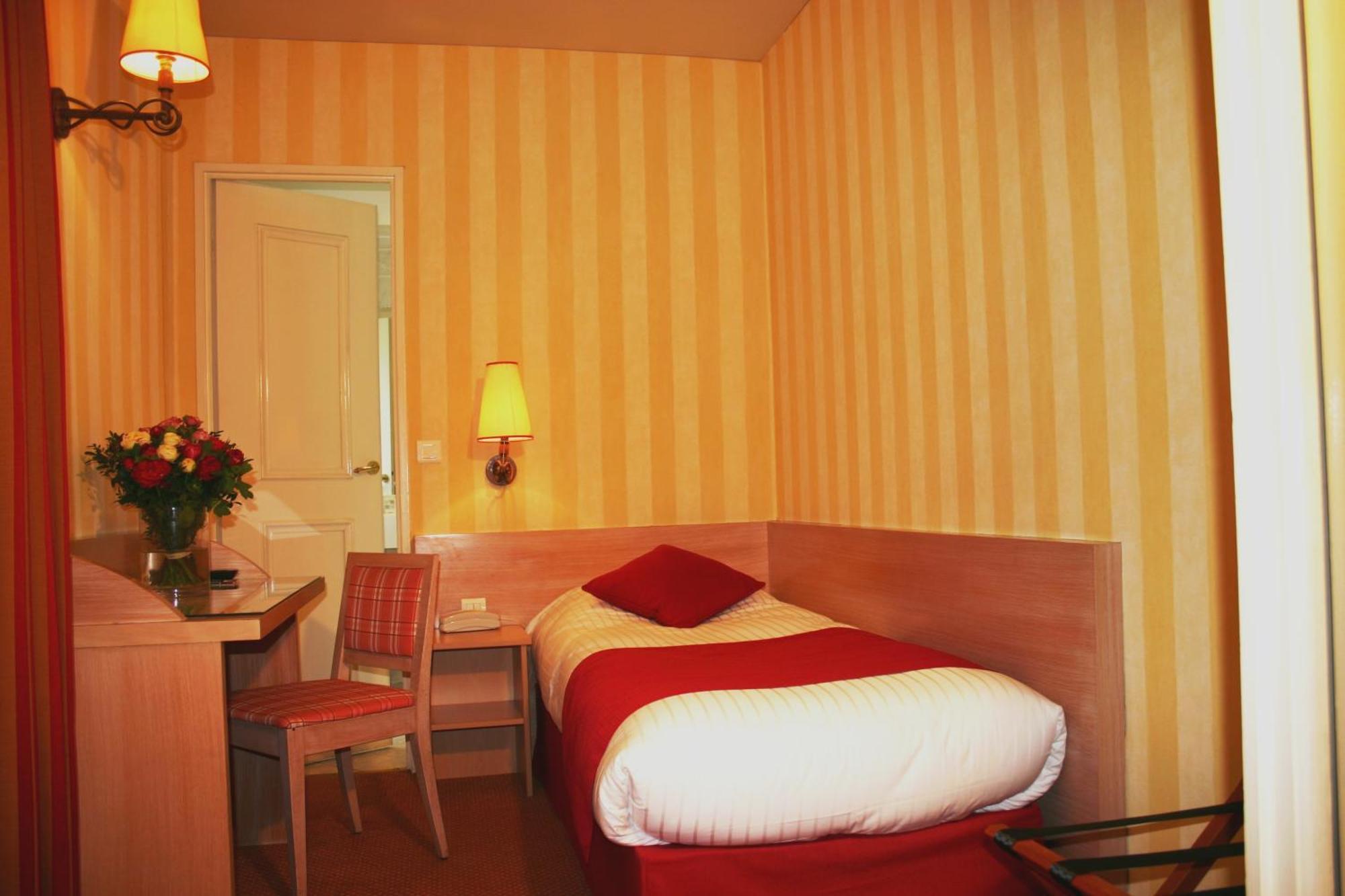 Small Single Room