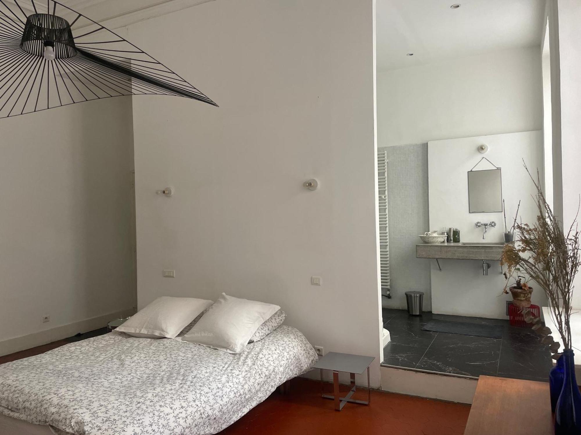 Double Room Private Bathroom