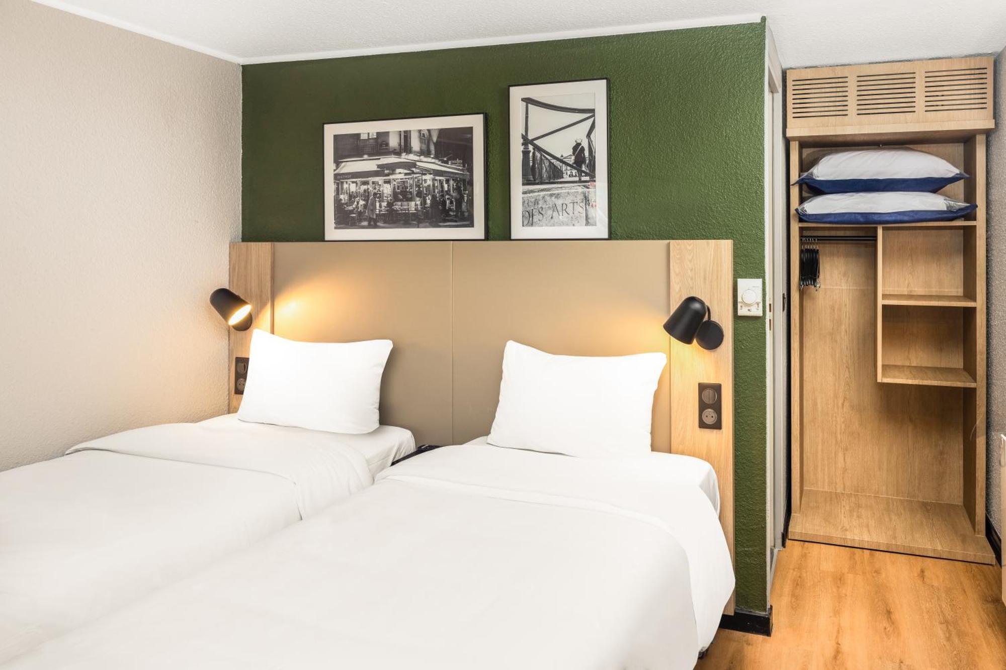 Standard Room 2 Single Beds