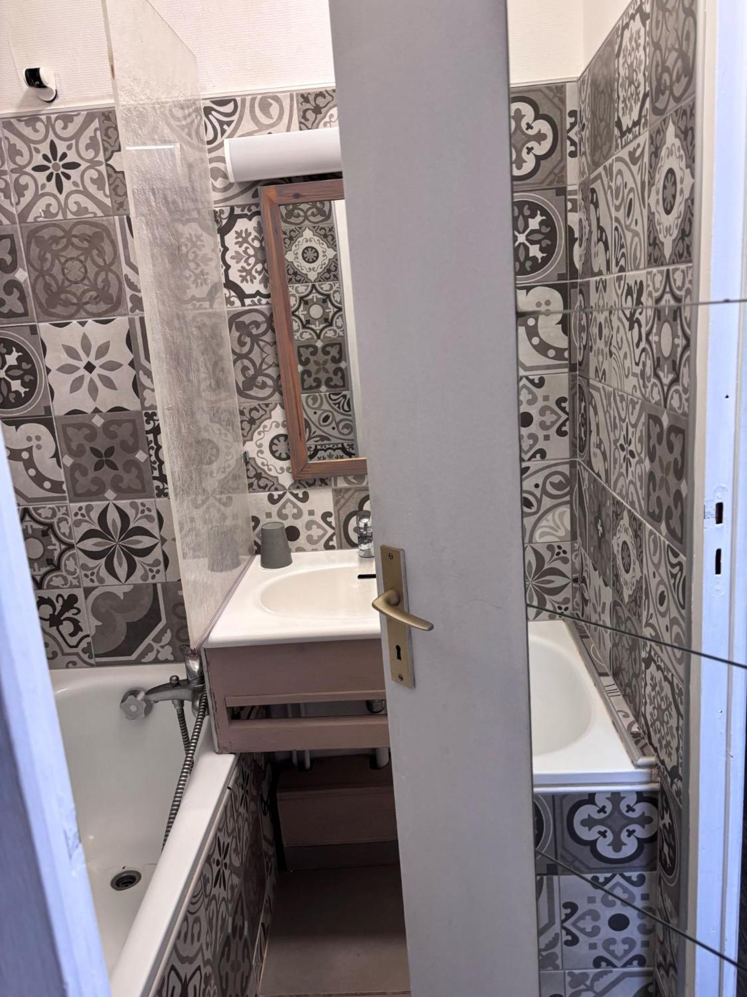 Large Single Room