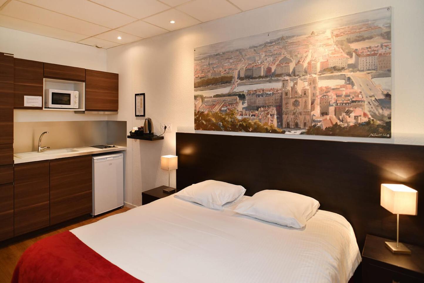 Air-Conitioned Apartment