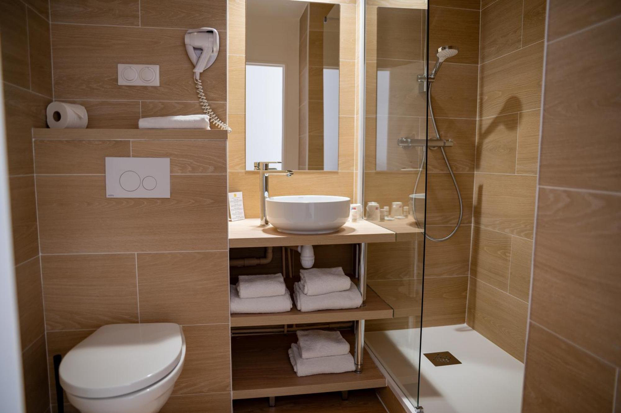 Comfort Triple Room