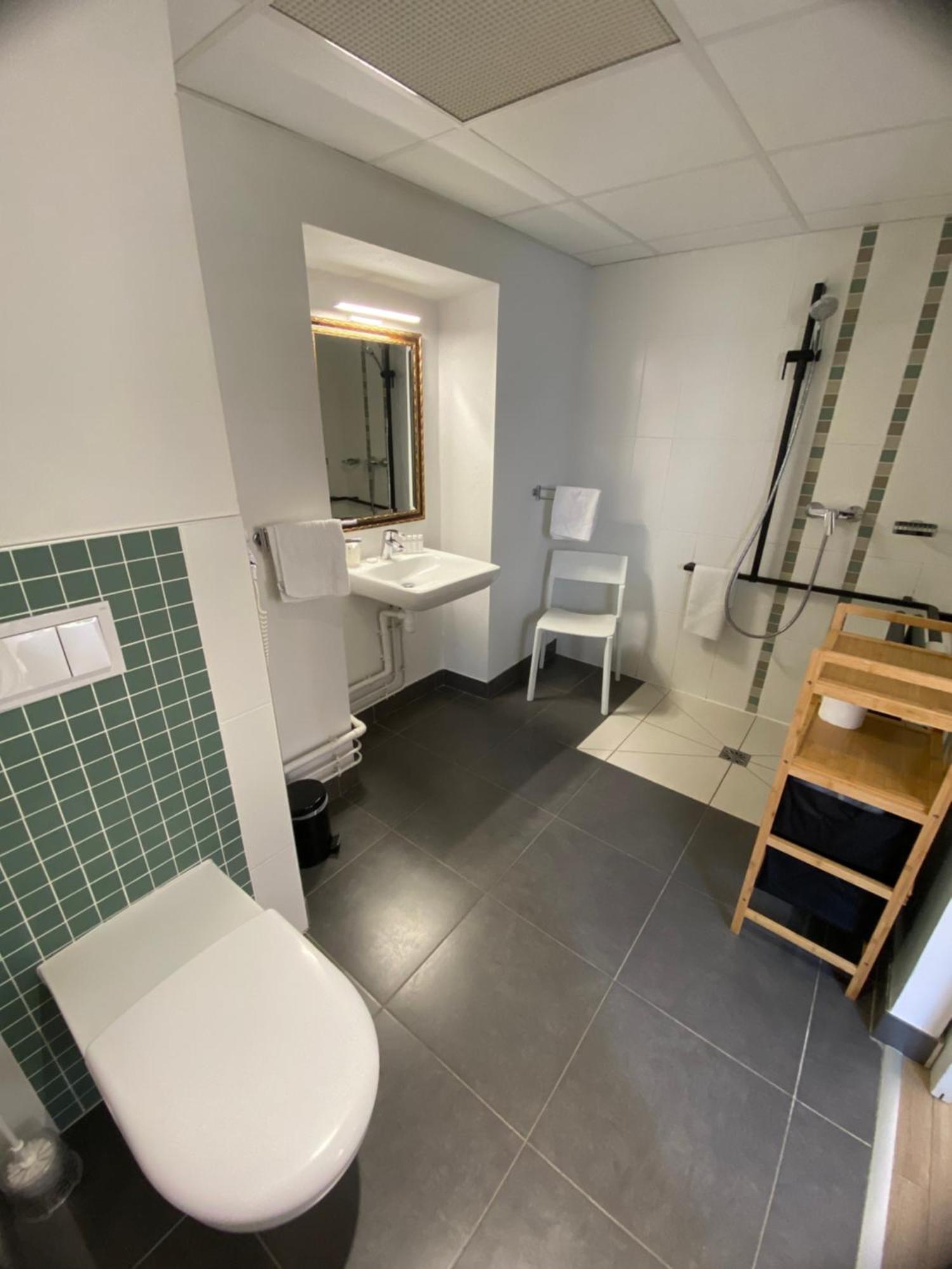 Double Room Disabled Guest