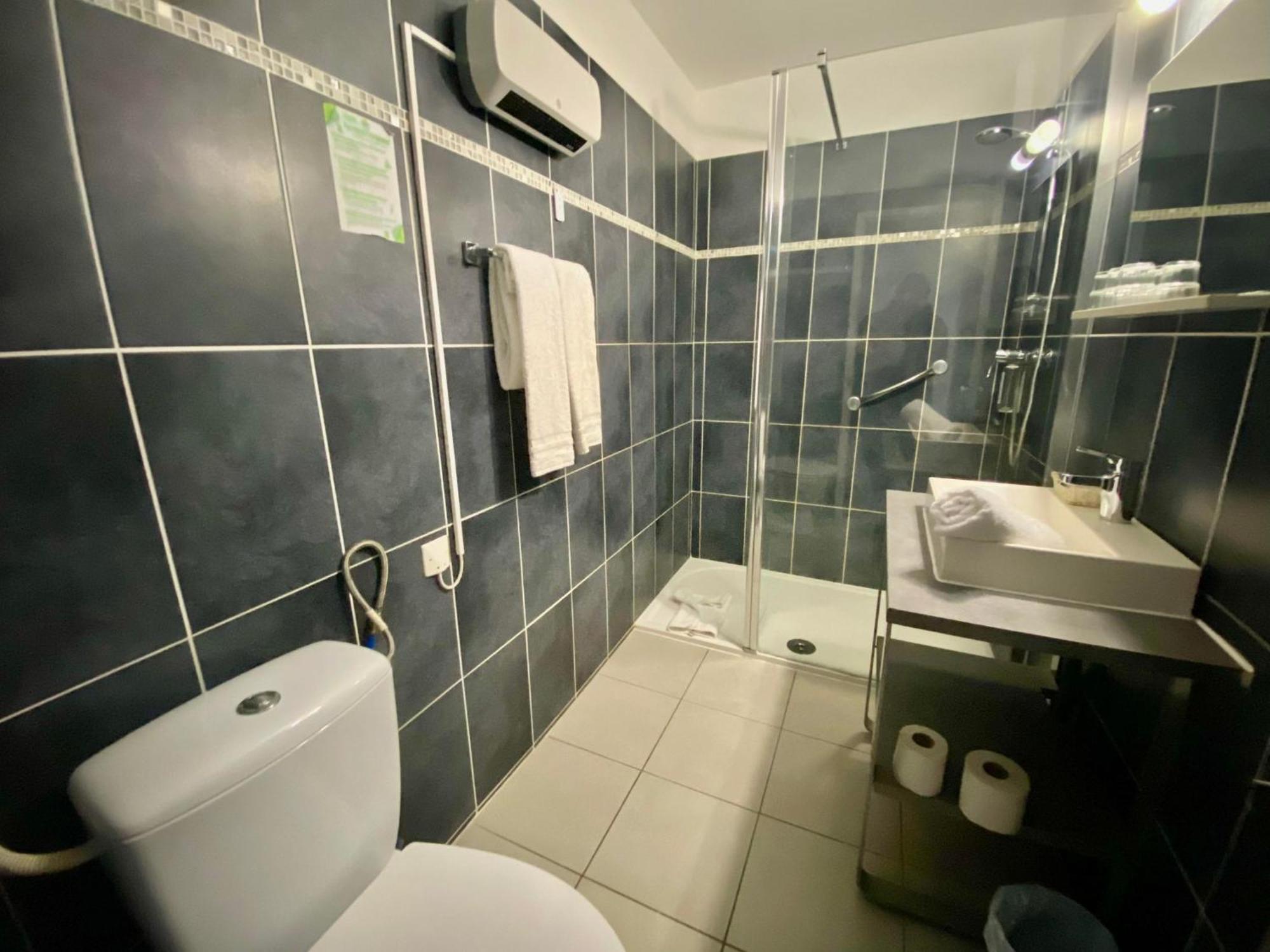 Two Connecting Double Rooms