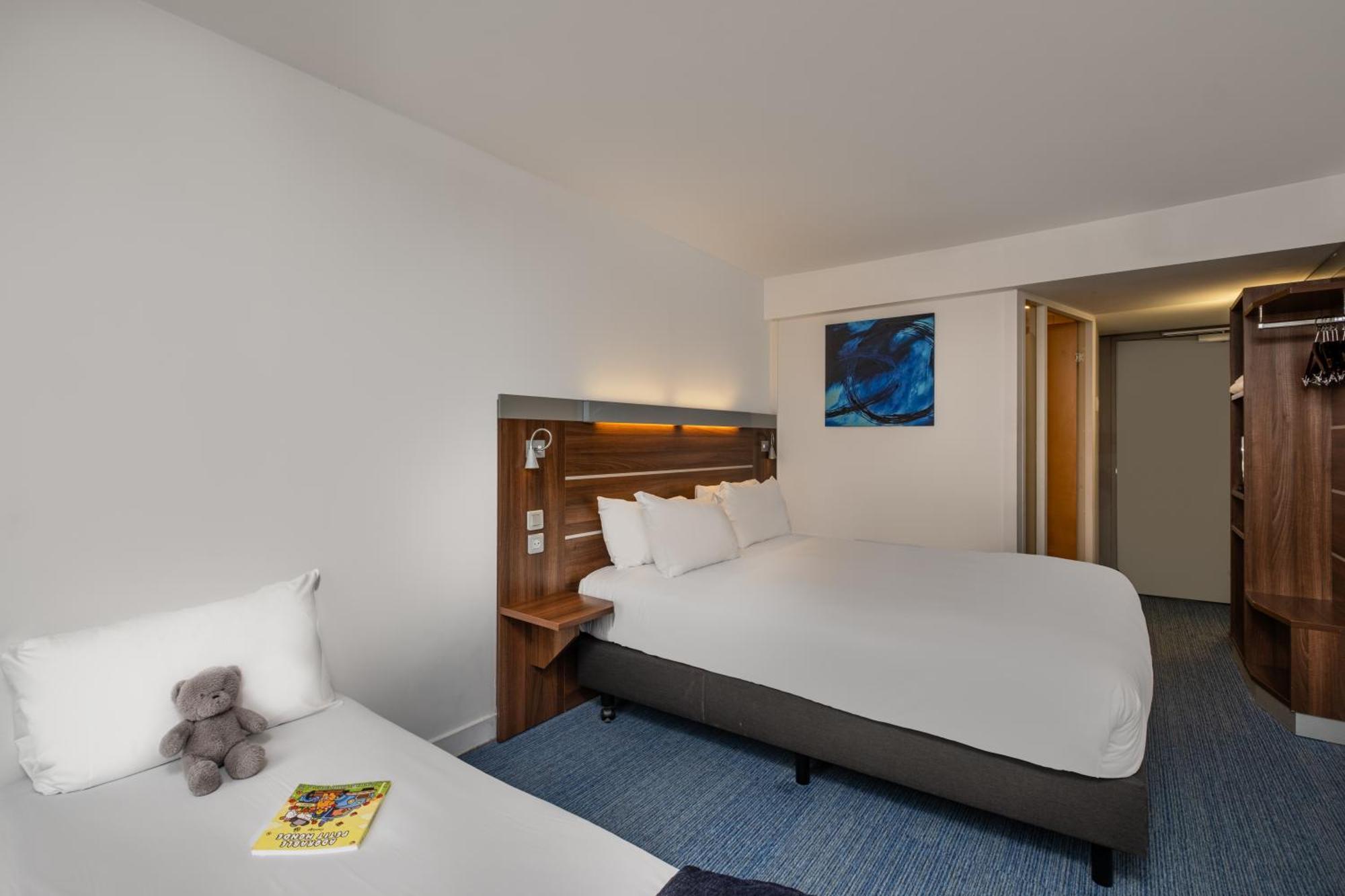 Triple Room a Double Bed a Single Bed
