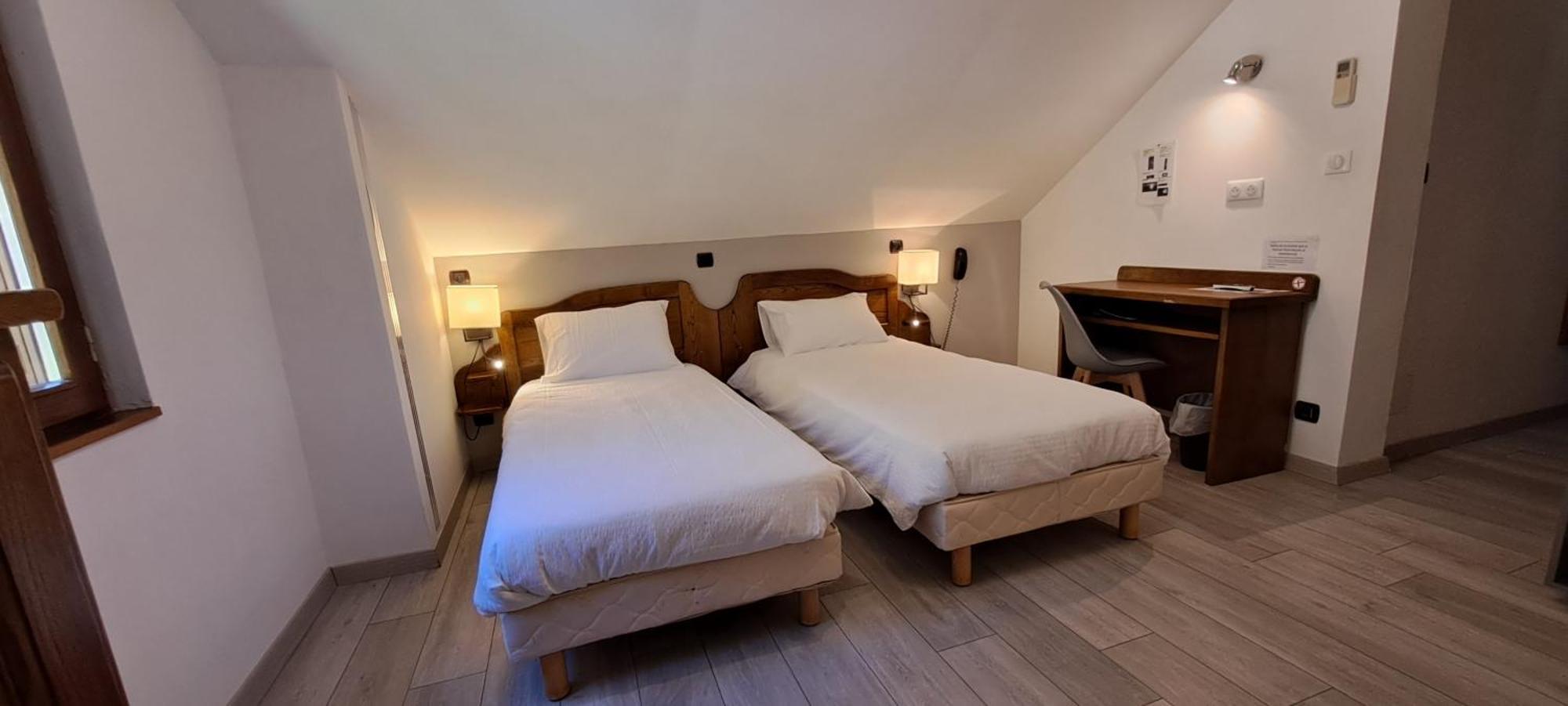 Twin Room Bath
