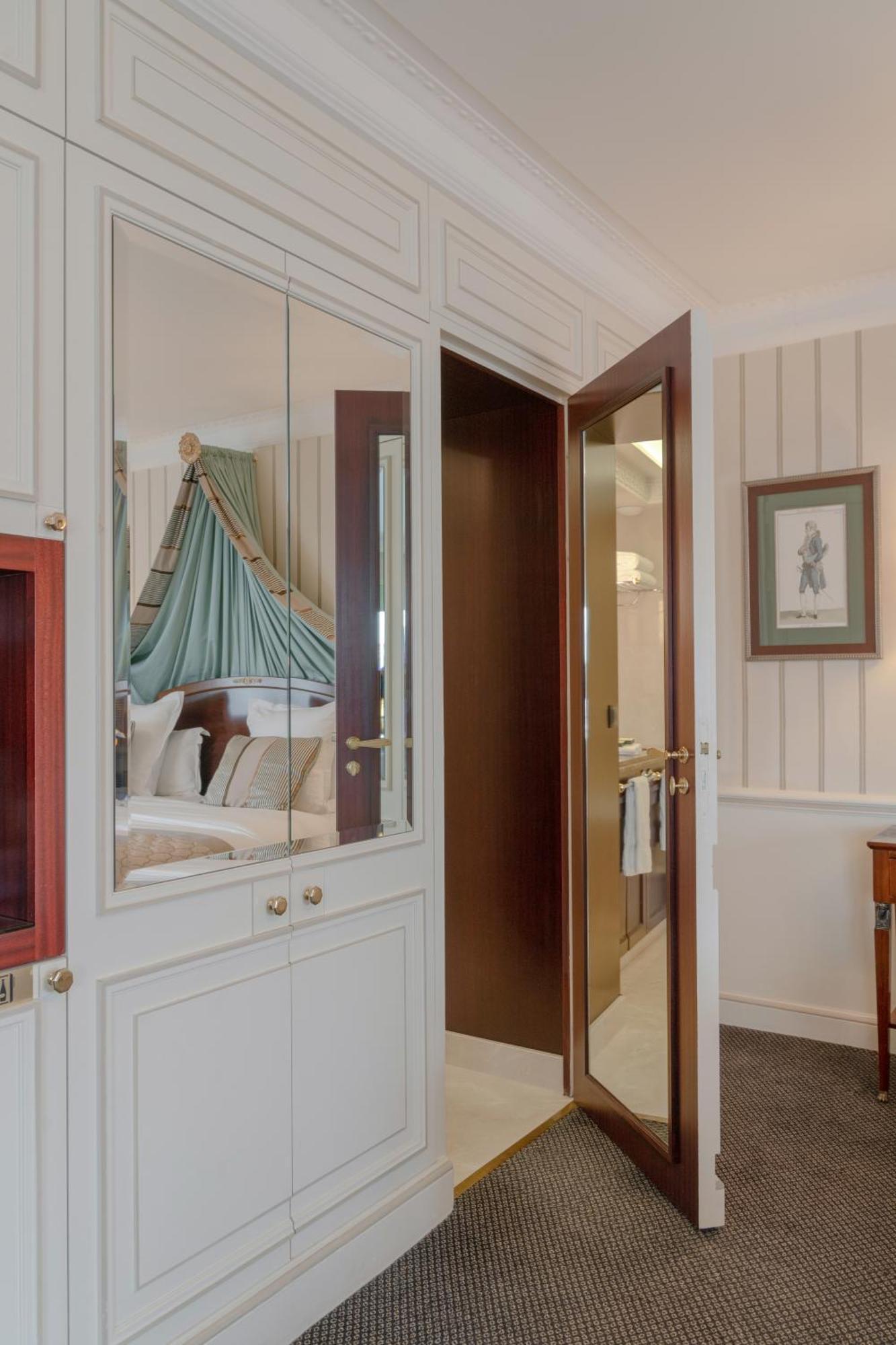 Junior Suite Avenue