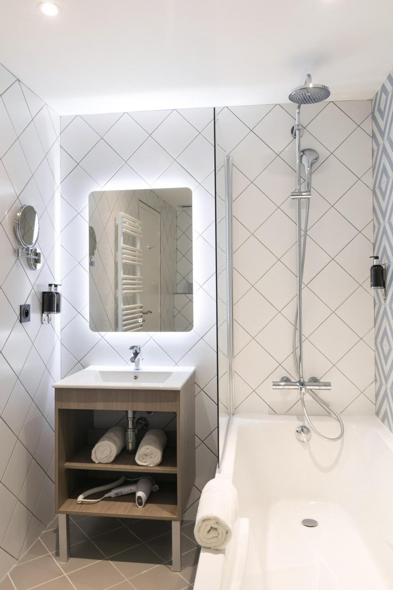 Premium Triple Room