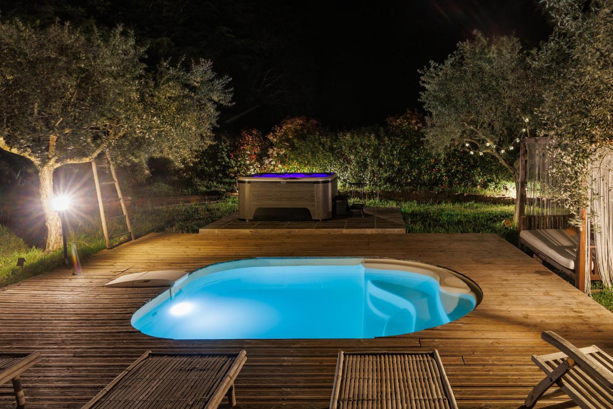 King Room Pool View