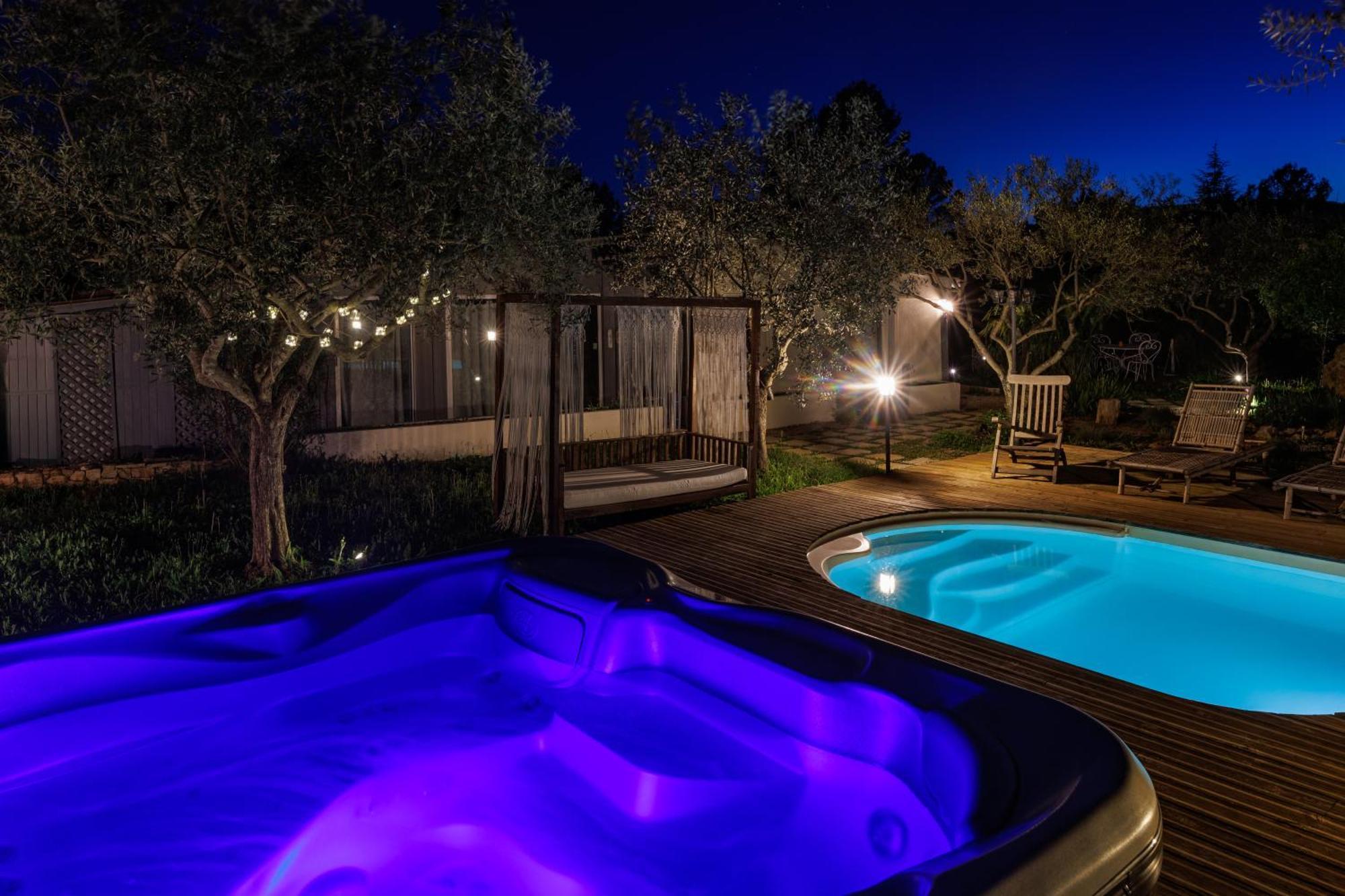King Room Pool View